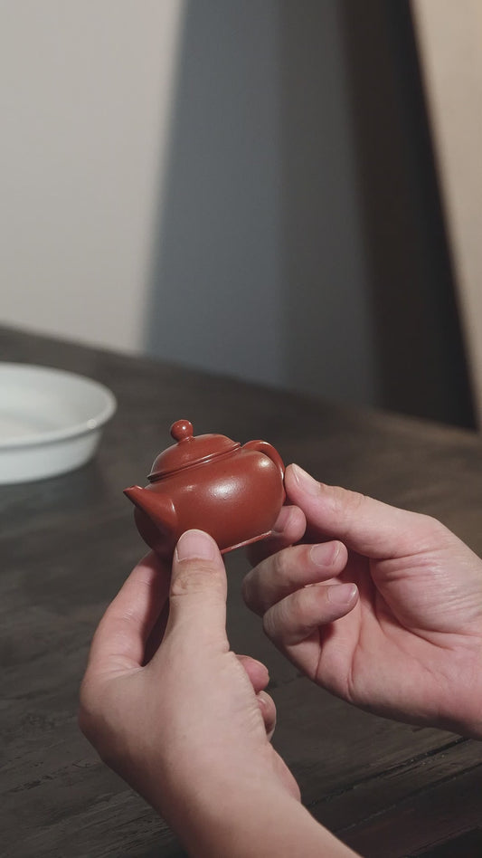 水平壶【优质慕古朱泥 ·半手工·容量80cc·非常标准的一款水平壶 经典实用器】