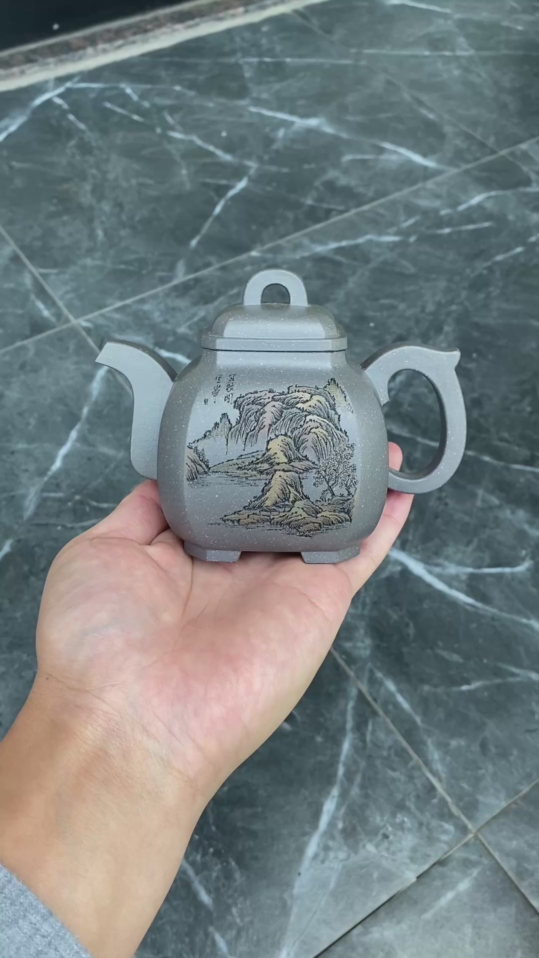 江山入壶·彩刻之巅 李峰大师恭王府馆藏臻品《福临八方壶》原矿优质天青泥 310cc