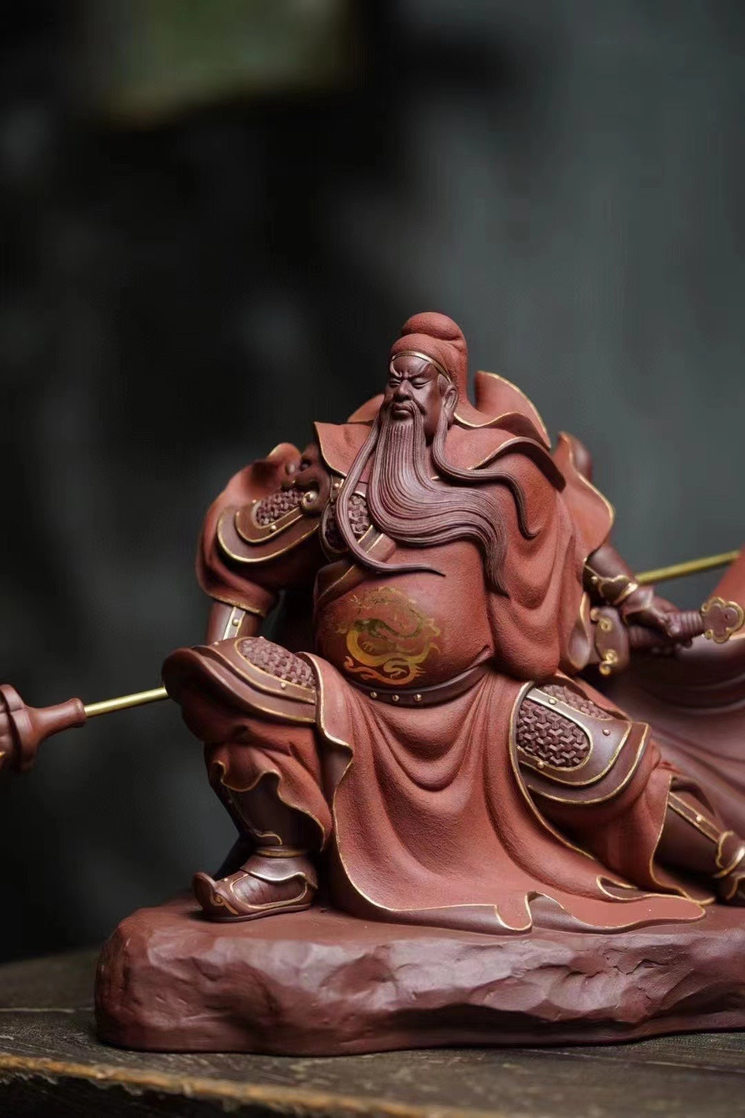 名家高货【关公·威震八方】 黄龙山原矿紫泥·描金雕塑名家荀少华原创作品