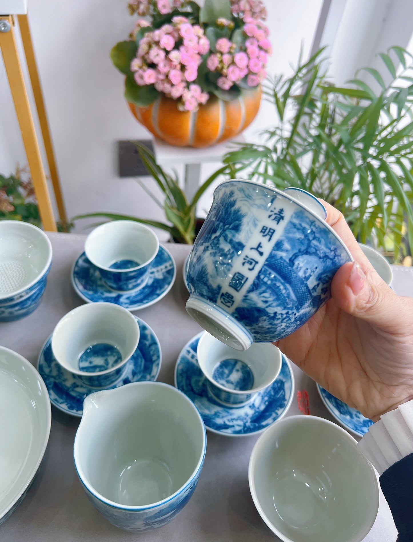 青花瓷套装【手绘清明山河套装】证书+礼盒齐全盖碗200cc公道杯200cc小杯80cc