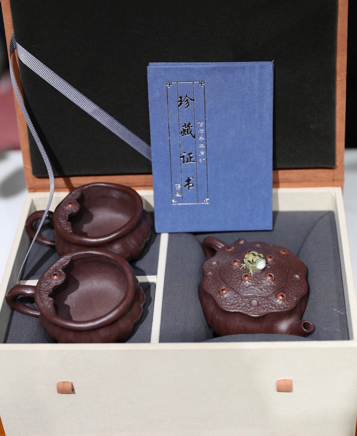 茶壶鉴藏【青蛙莲蓬套组】原矿窖藏老紫泥一壶二杯壶160cc小杯85cc