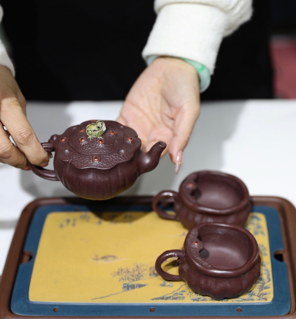 茶壶鉴藏【青蛙莲蓬套组】原矿窖藏老紫泥一壶二杯壶160cc小杯85cc