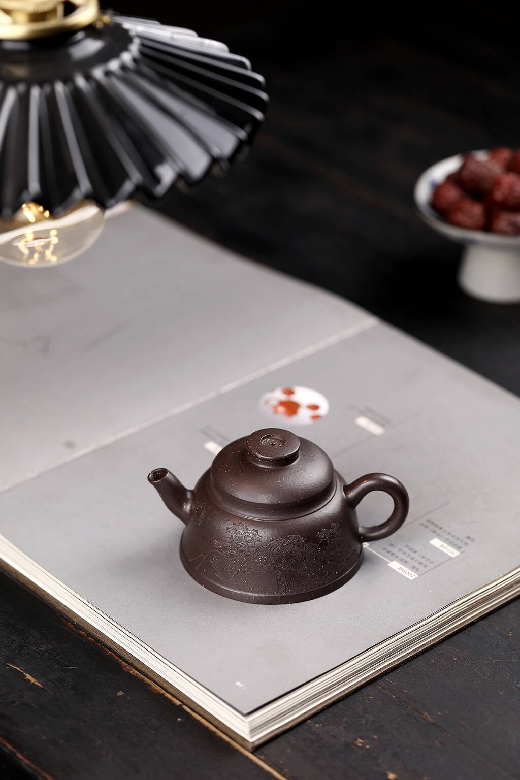 【扁觯】 泥料乌金砂 容量200cc 作者 蒋鹏