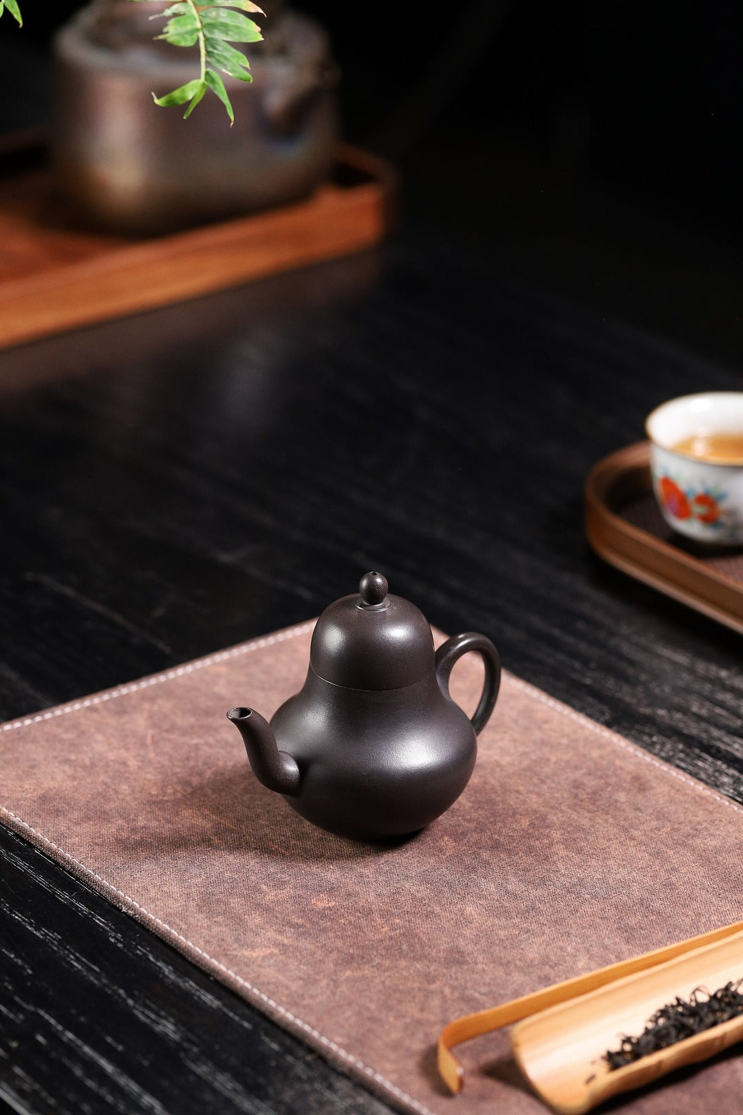 【思亭】 制壶 陈老师（国家级工艺美术师）原矿黑朱泥 容量140cc 内推球孔