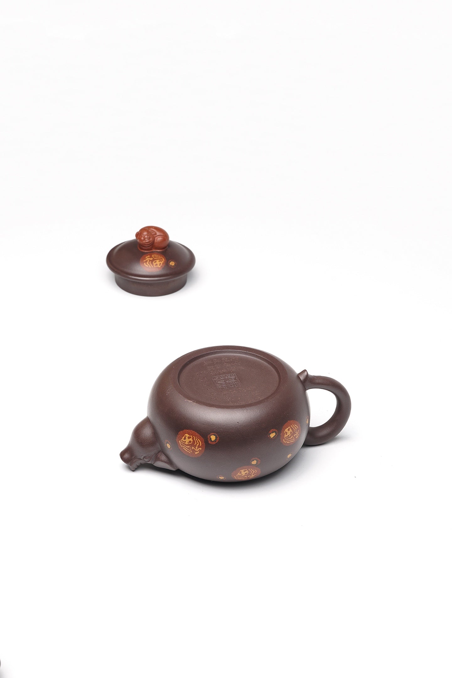 戴静波 【壶名】金猪纳福 【泥料】极品紫泥 【容量】210cc
