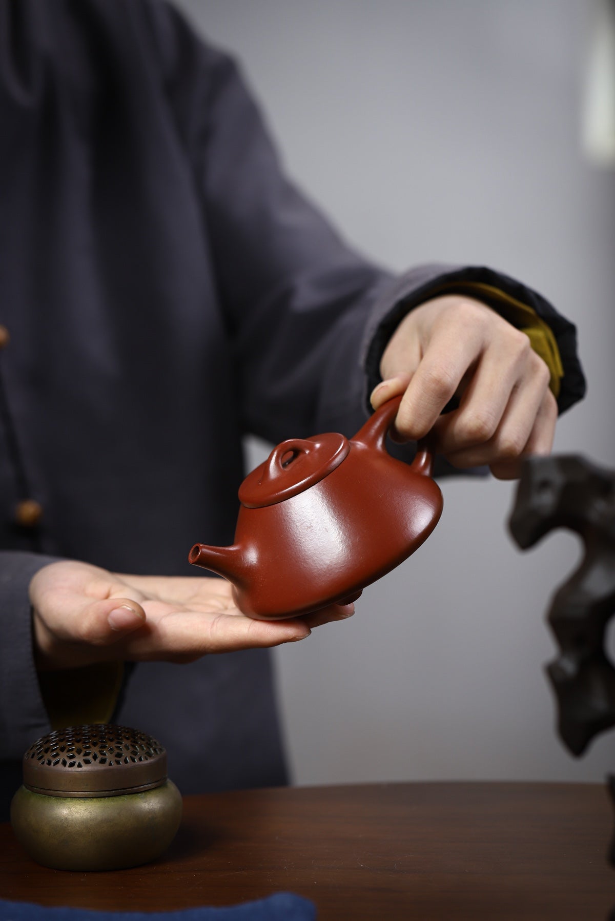 新品【子冶石瓢】·  精品朱泥大红袍·  200cc·14孔