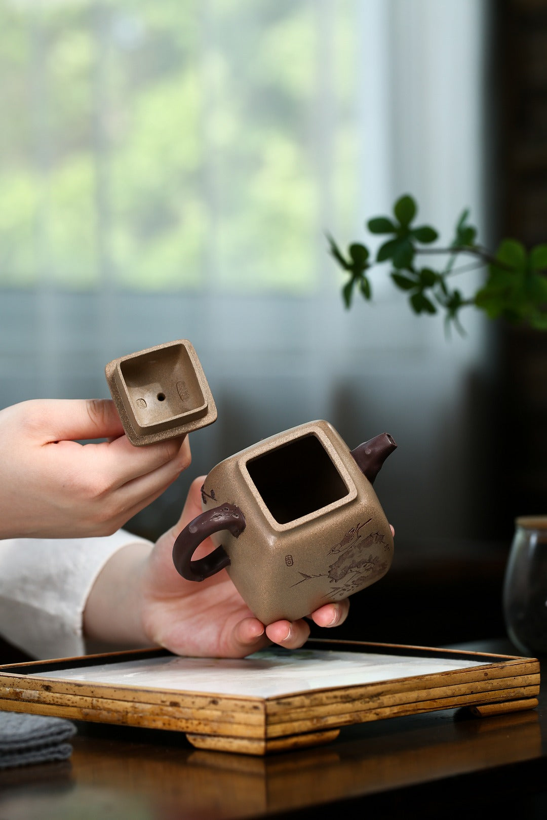 【小四方·梅】 刘彩萍（国家级工艺美术师） 原矿青段泥 容量 250cc