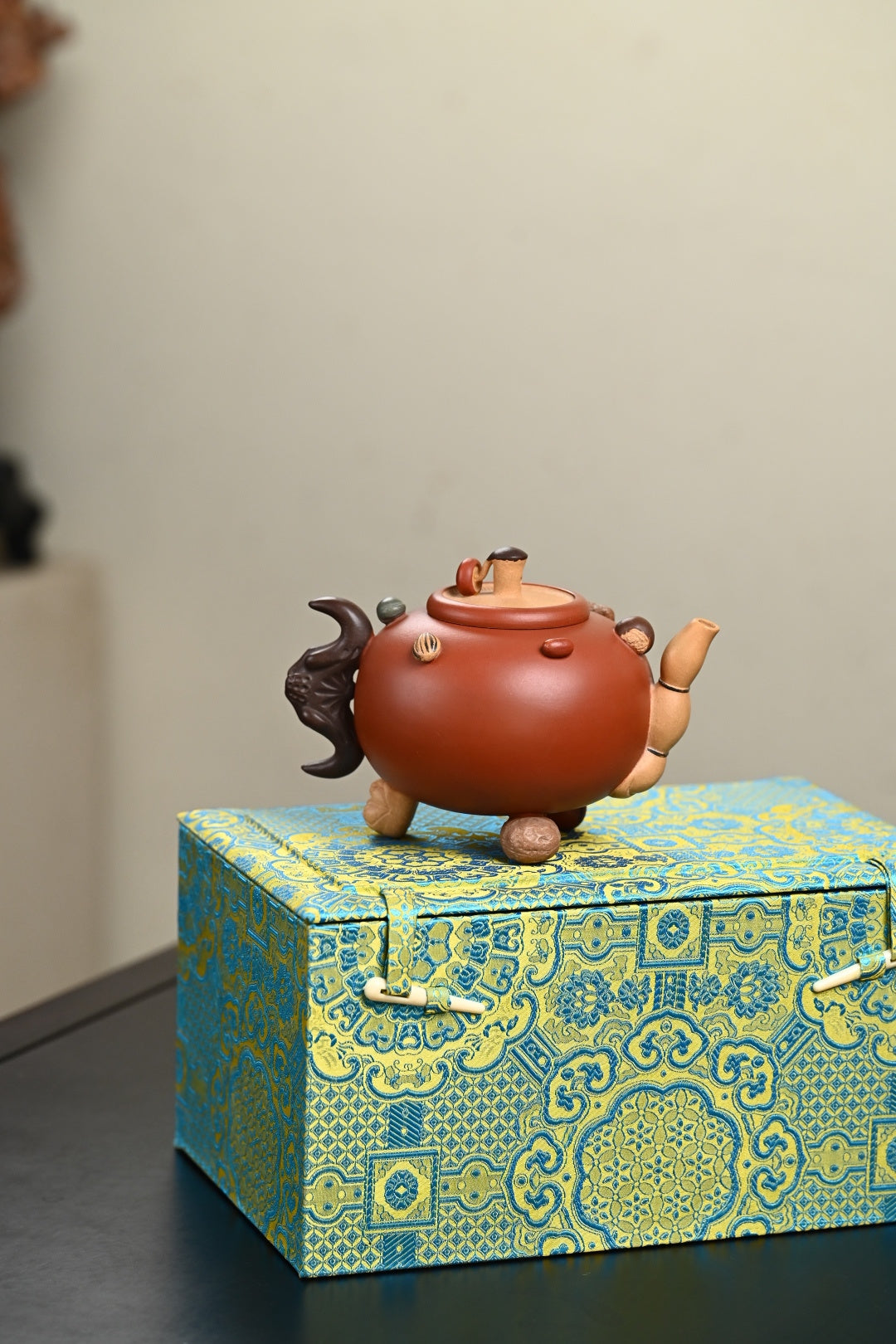 『硕果累累』 红皮龙·黄金段·容量500cc·17孔出水·陈华军（国家级工艺美术师）