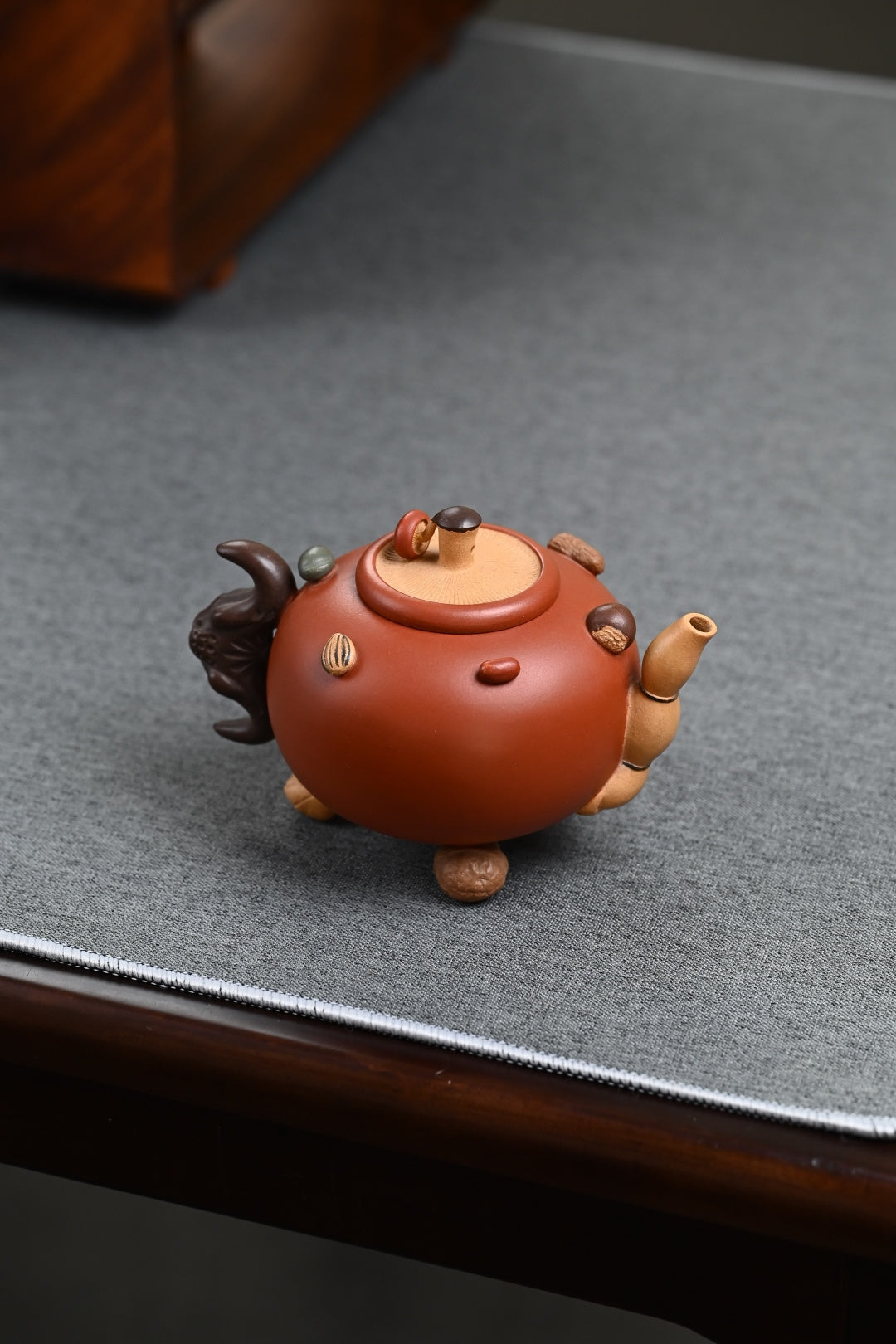 『硕果累累』 红皮龙·黄金段·容量500cc·17孔出水·陈华军（国家级工艺美术师）