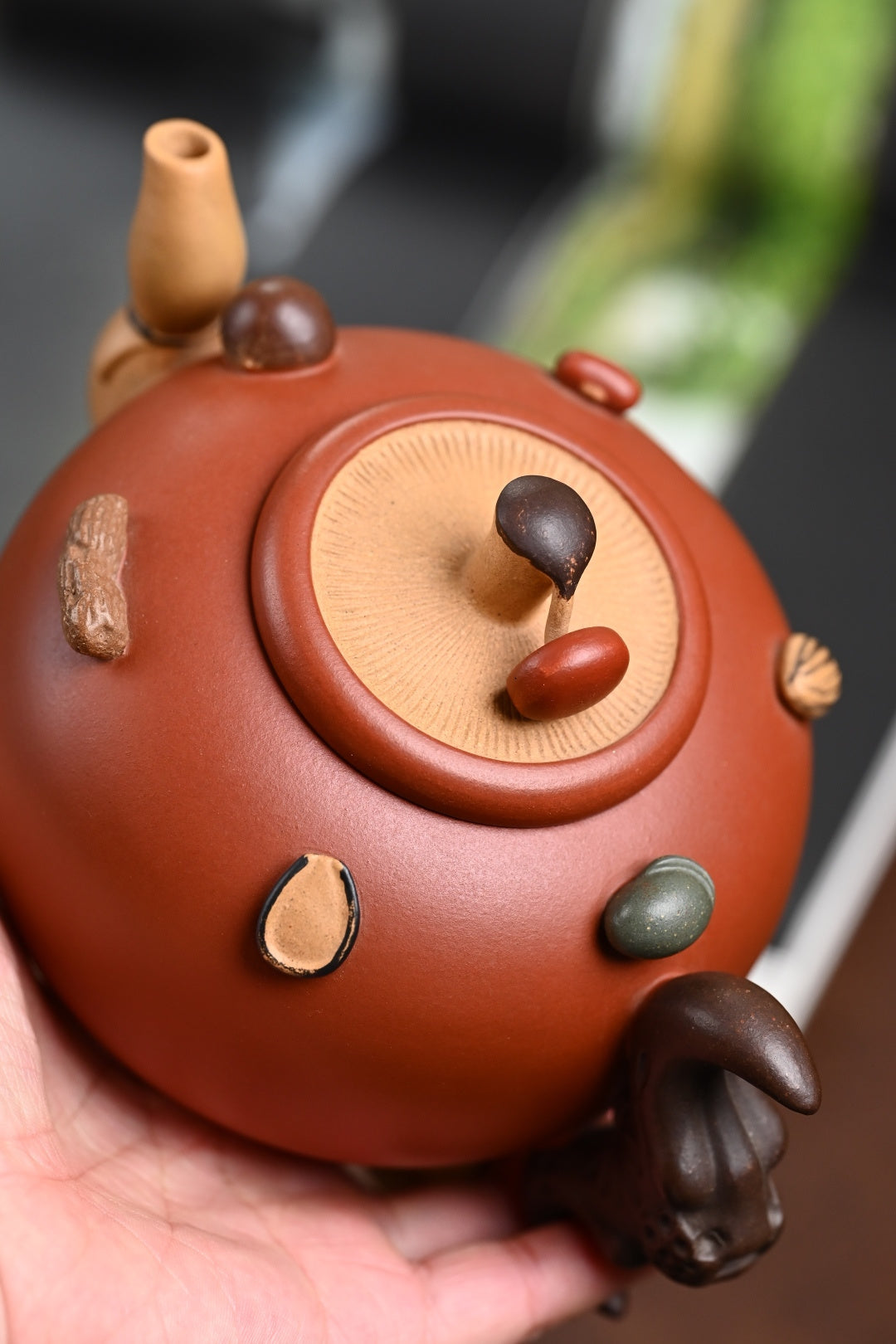 『硕果累累』 红皮龙·黄金段·容量500cc·17孔出水·陈华军（国家级工艺美术师）