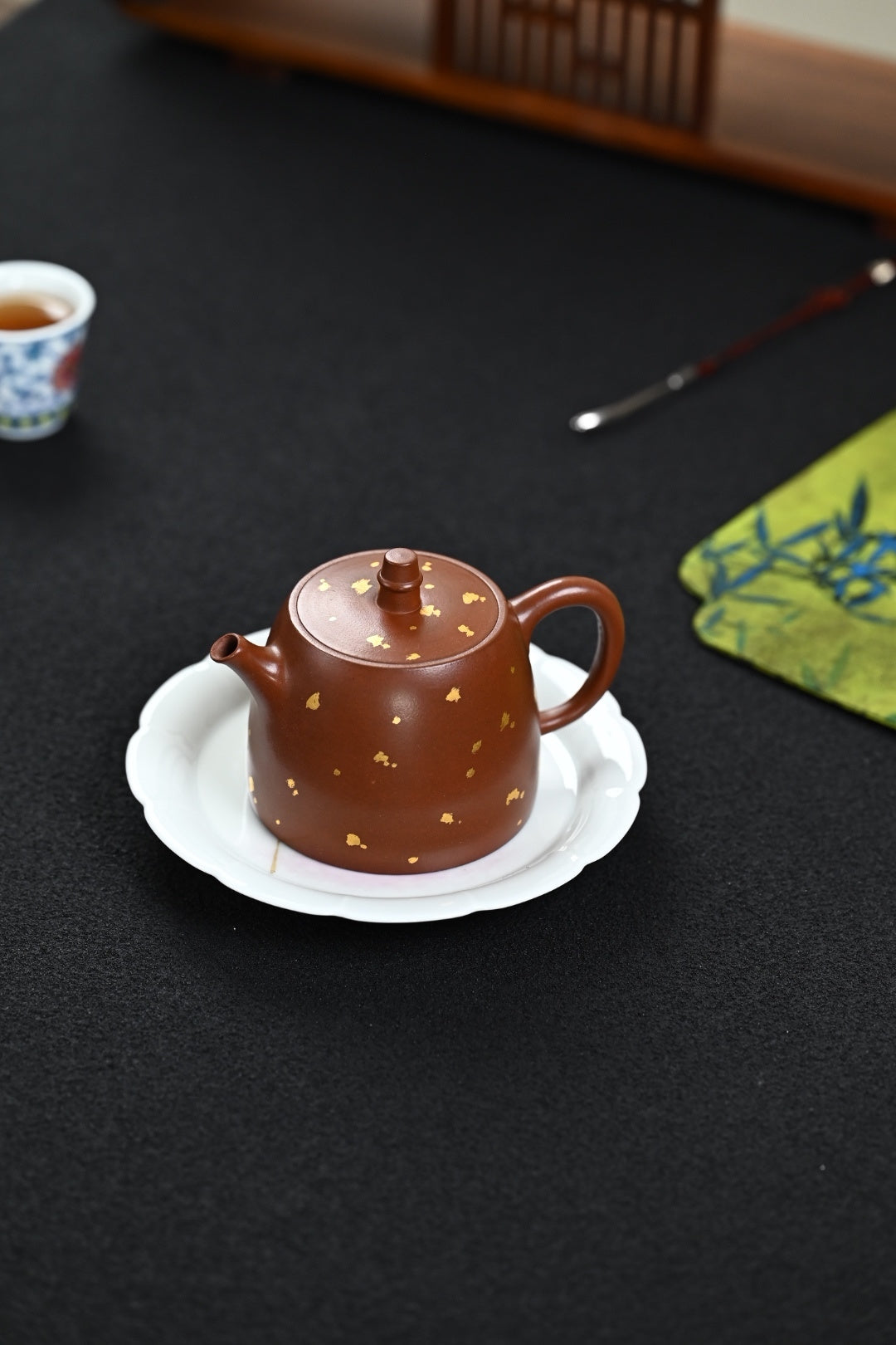 『汉铎』洒金 文革老紫泥·容量230cc·10孔出水·内推·王老师（国家级工艺美术师）