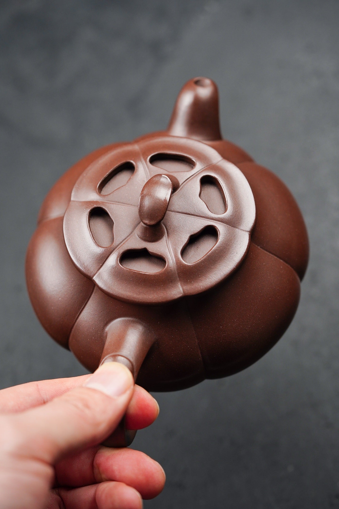 筋纹简瓢·镂空设计 240cc·原矿深井老紫泥 弱水三千，仅饮一瓢