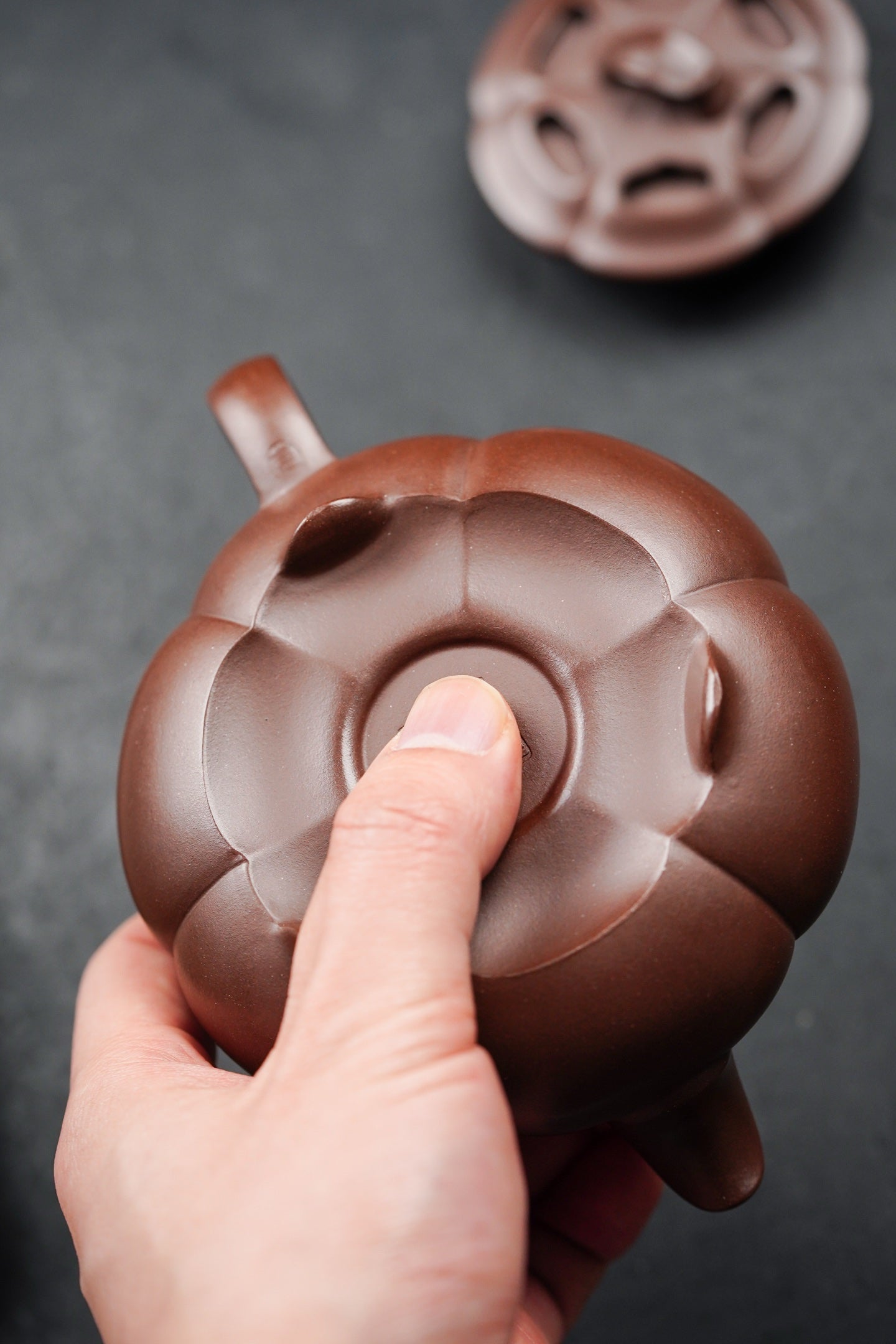 筋纹简瓢·镂空设计 240cc·原矿深井老紫泥 弱水三千，仅饮一瓢