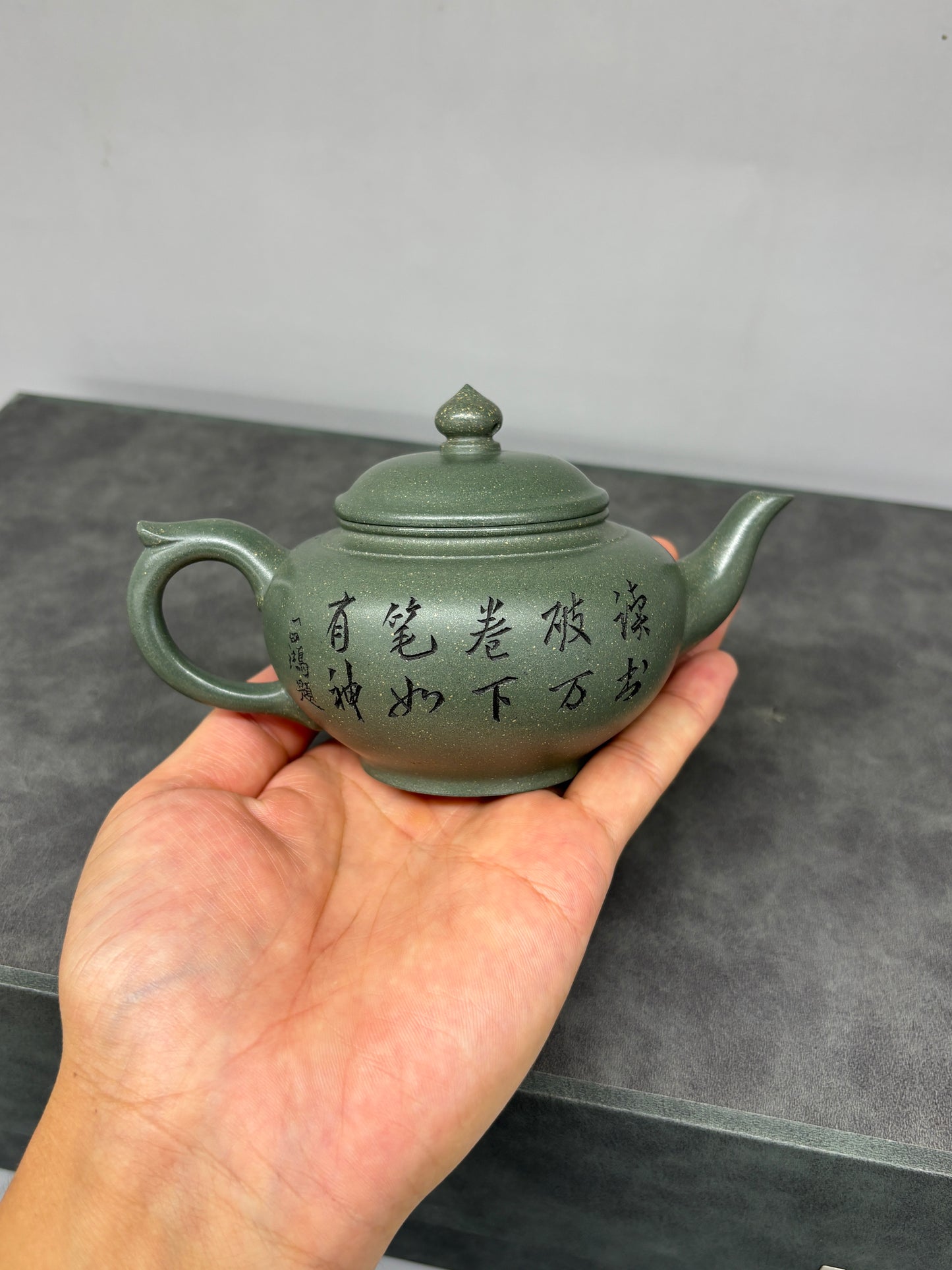 中国工艺美术大师·李昌鸿【笑樱壶】送礼收藏的最佳选择