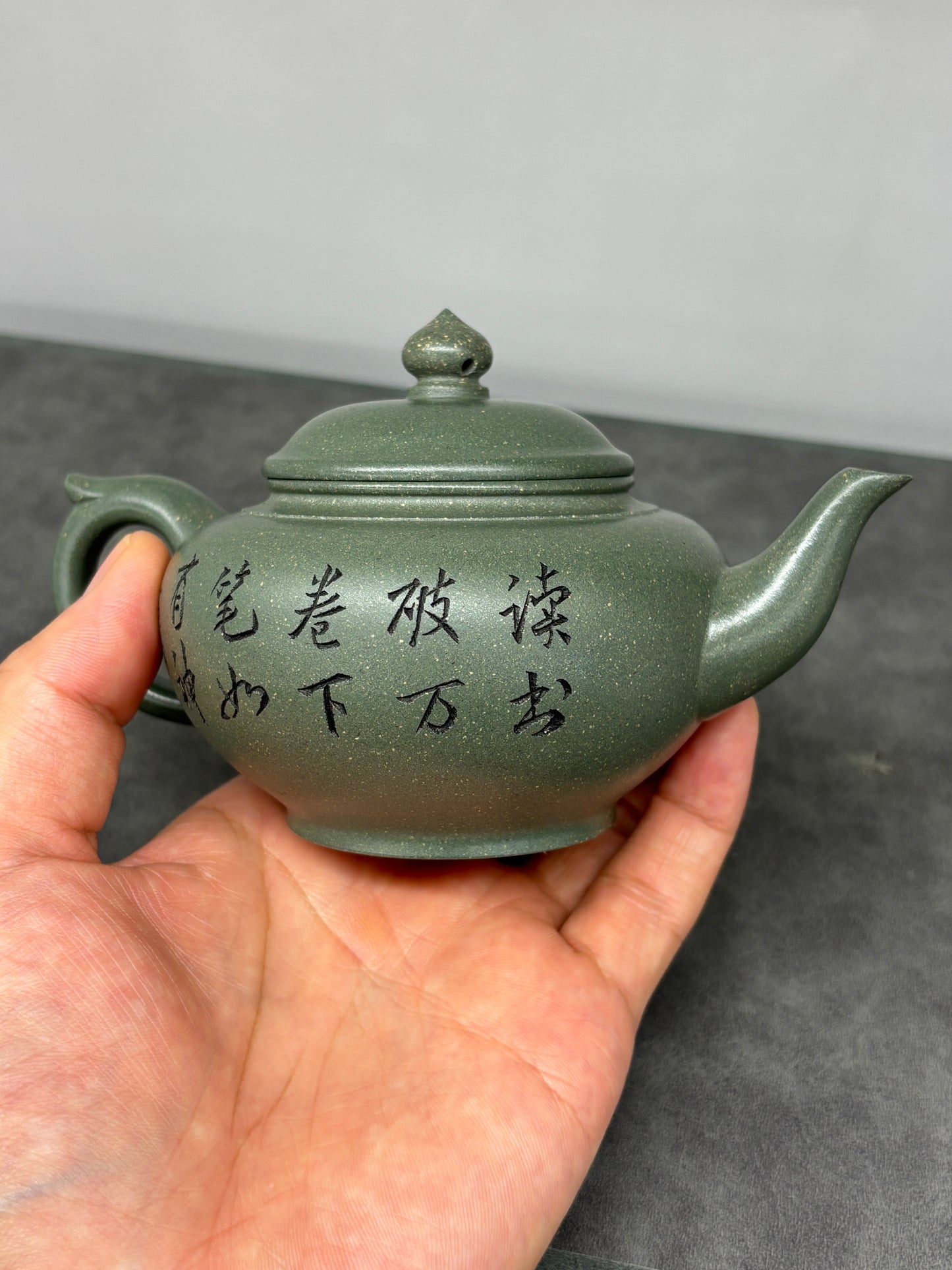 中国工艺美术大师·李昌鸿【笑樱壶】送礼收藏的最佳选择