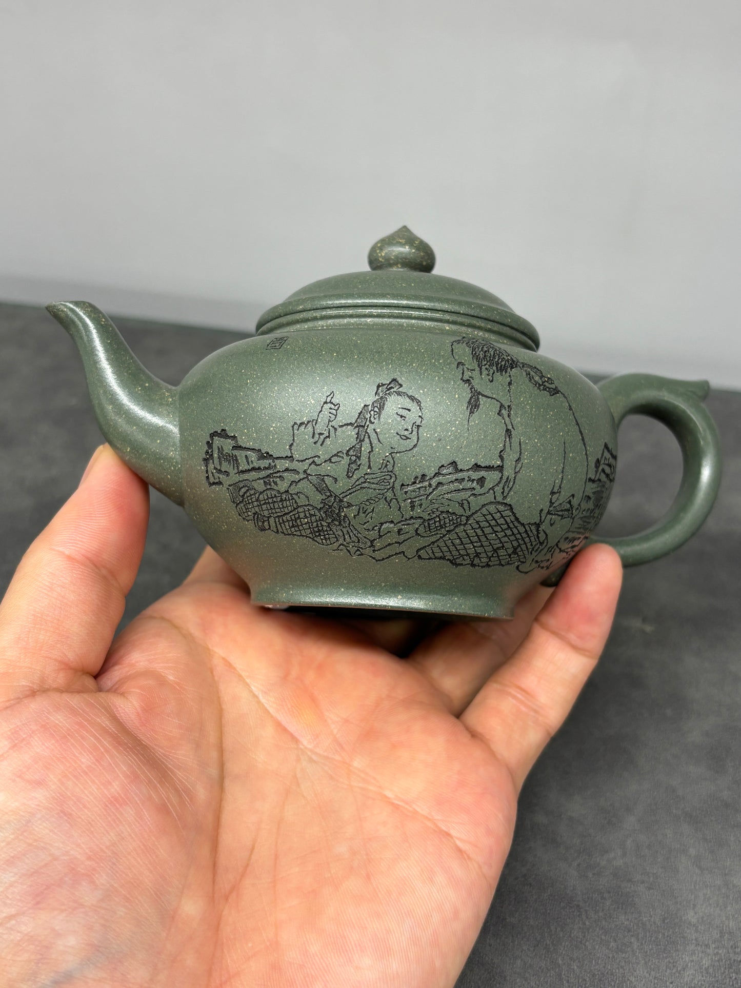 中国工艺美术大师·李昌鸿【笑樱壶】送礼收藏的最佳选择