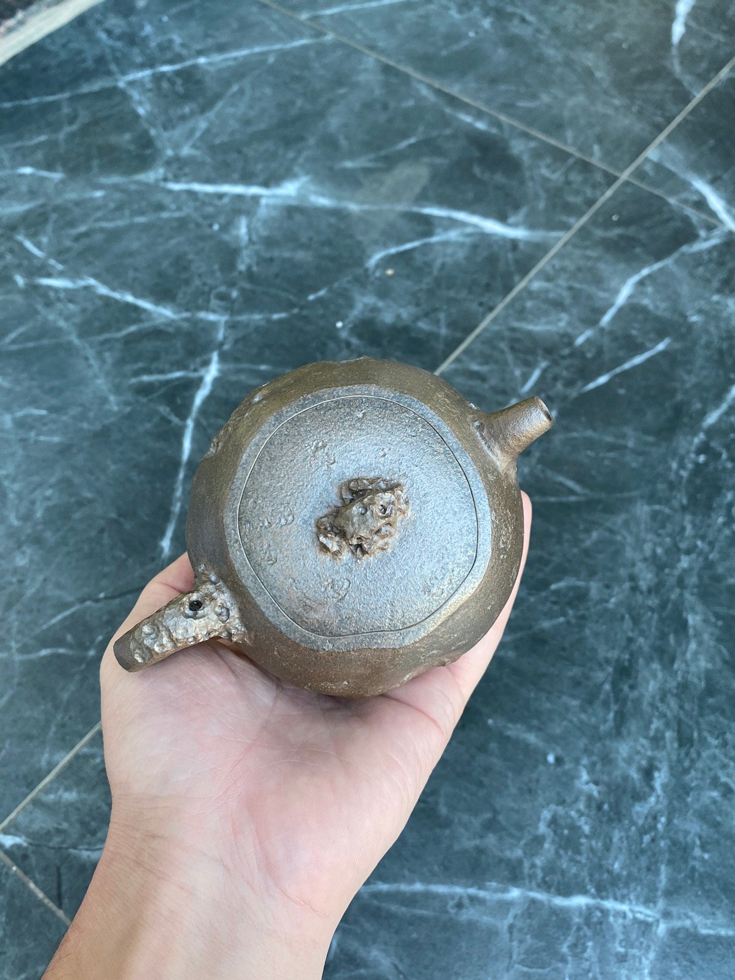 【特色藏品】紫砂太湖石全手工原创·拍卖7万同系列《太湖石趣》原矿极品黄金段柴烧·260cc