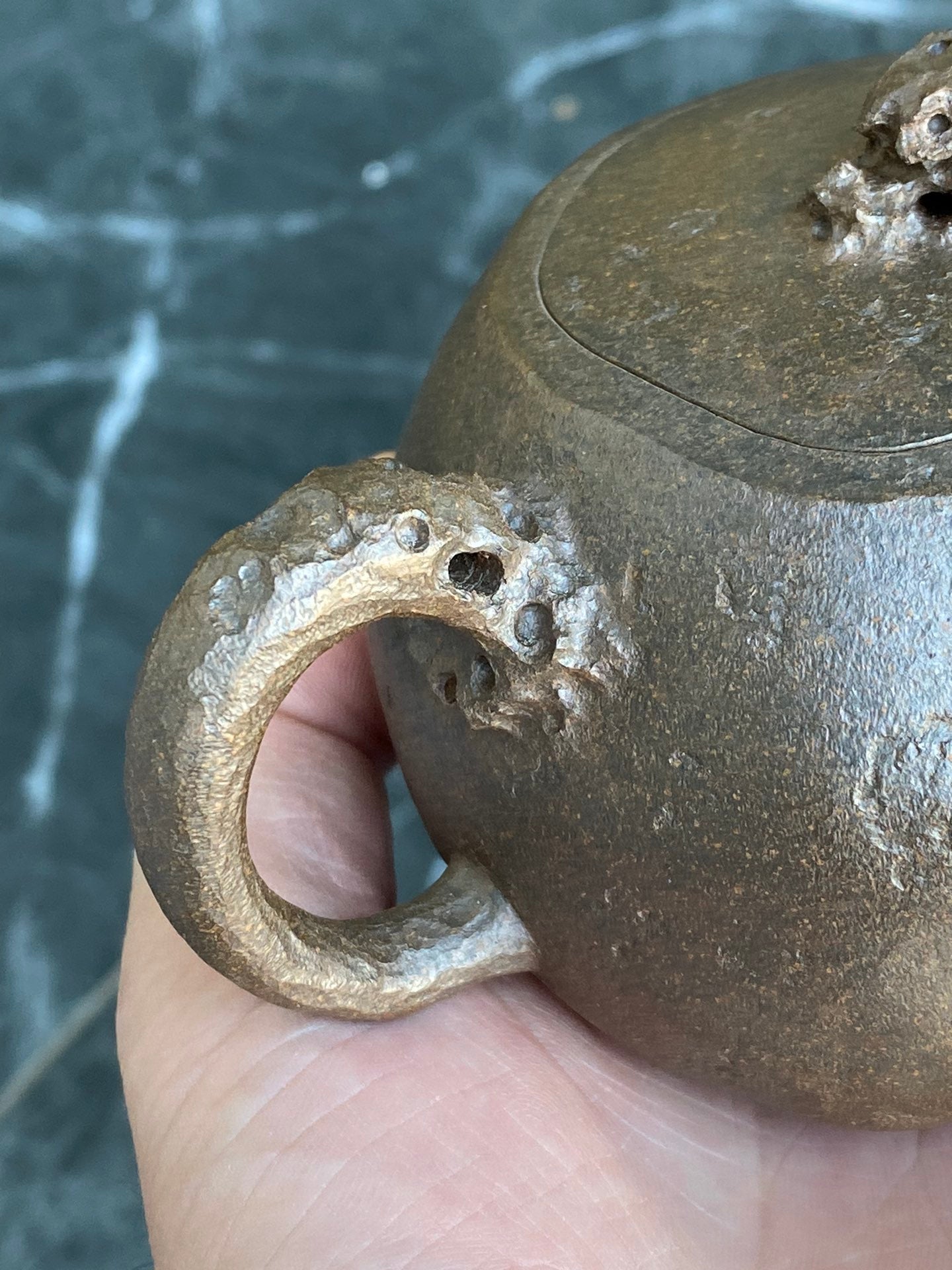 【特色藏品】紫砂太湖石全手工原创·拍卖7万同系列《太湖石趣》原矿极品黄金段柴烧·260cc