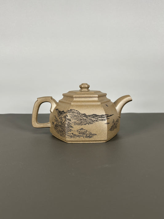 中国紫砂界当代陶刻山水巨匠·陈宏林大师精刻【六方古盉】潜力无限原矿优质青段泥·300cc