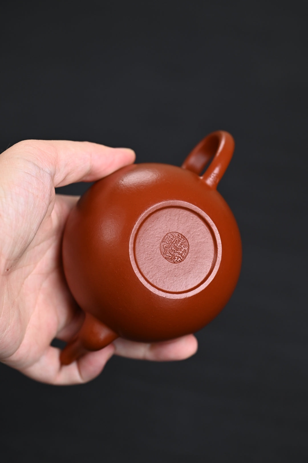 『一粒珠』 极品皱皮朱泥·容量170cc·7孔出水·内推·孙建芳（国家级工艺美术师）