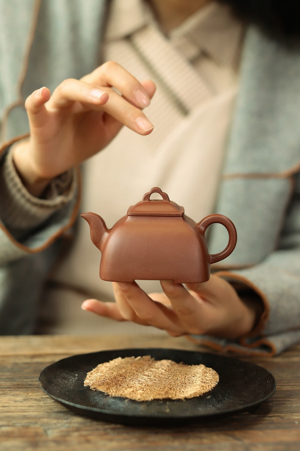 【孤棱】 泥料 黄龙山四号井底槽清 容量 140cc 孔数 9孔