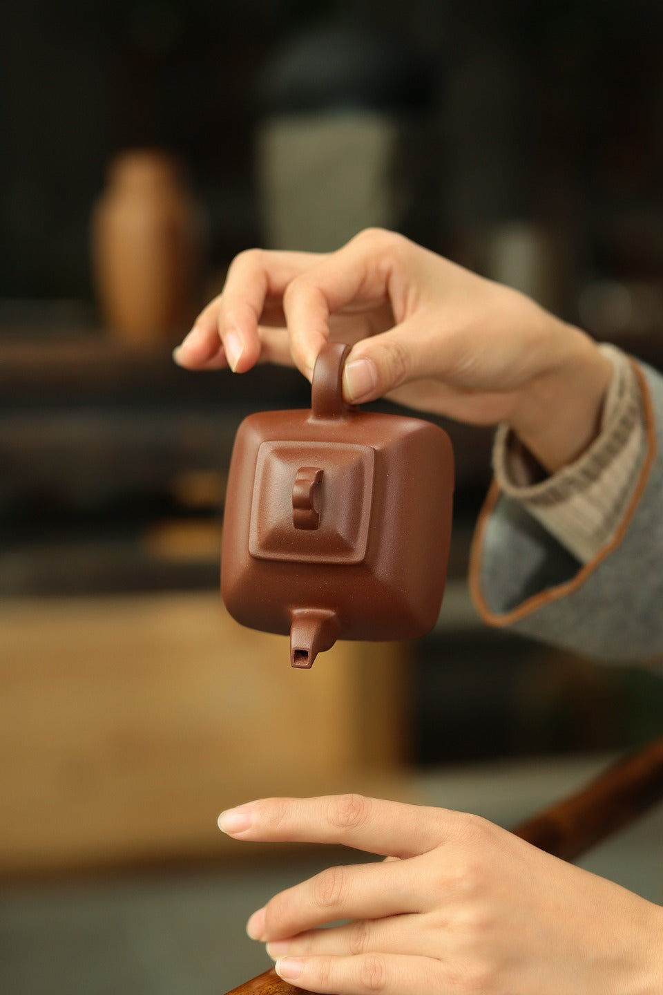 【孤棱】 泥料 黄龙山四号井底槽清 容量 140cc 孔数 9孔