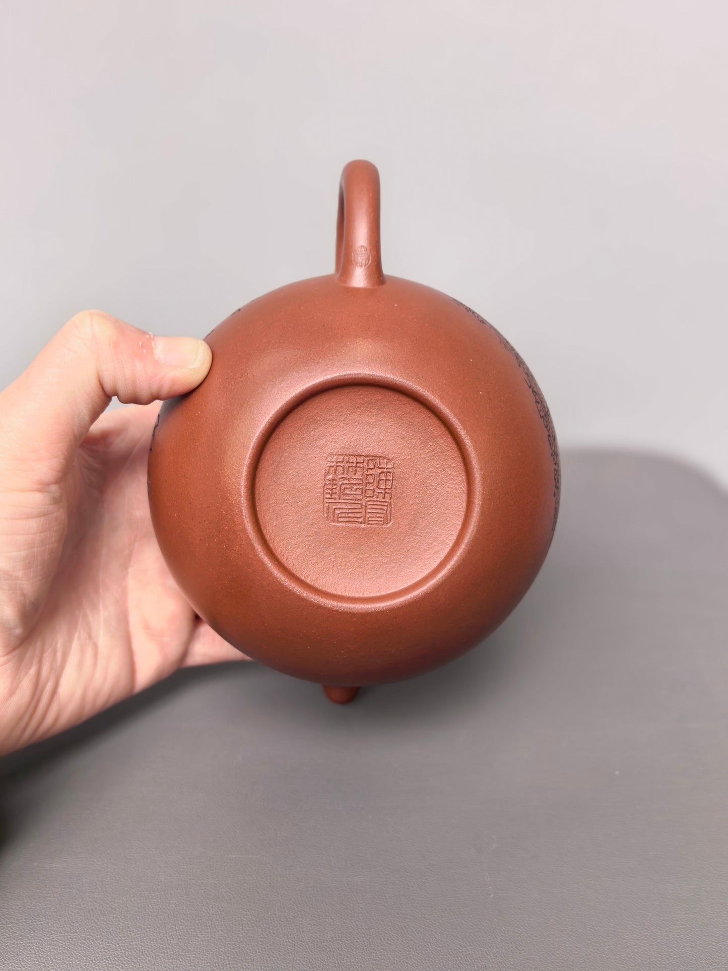 重器收藏·中国紫砂界山水陶刻巨匠·陈宏林大师精刻【掇球壶】潜力无限·极具收藏价值