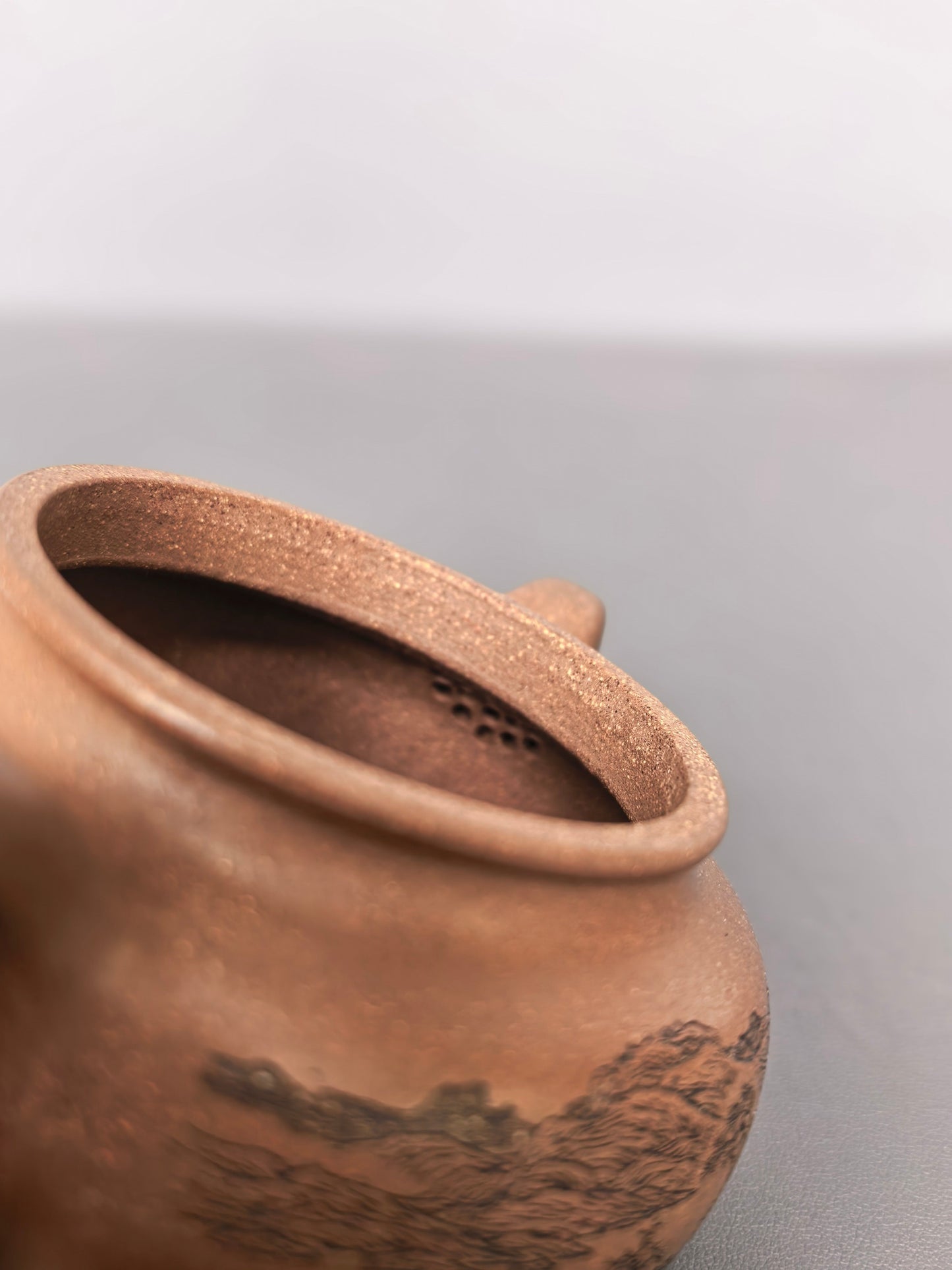 重器收藏·中国紫砂界山水陶刻巨匠·陈宏林大师精刻【仿古壶】潜力无限·极具收藏价值