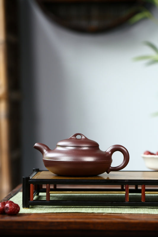 【线圆】 制壶 许夕萍（国家级助理工艺美术师） 泥料 原矿老紫泥 容量270cc