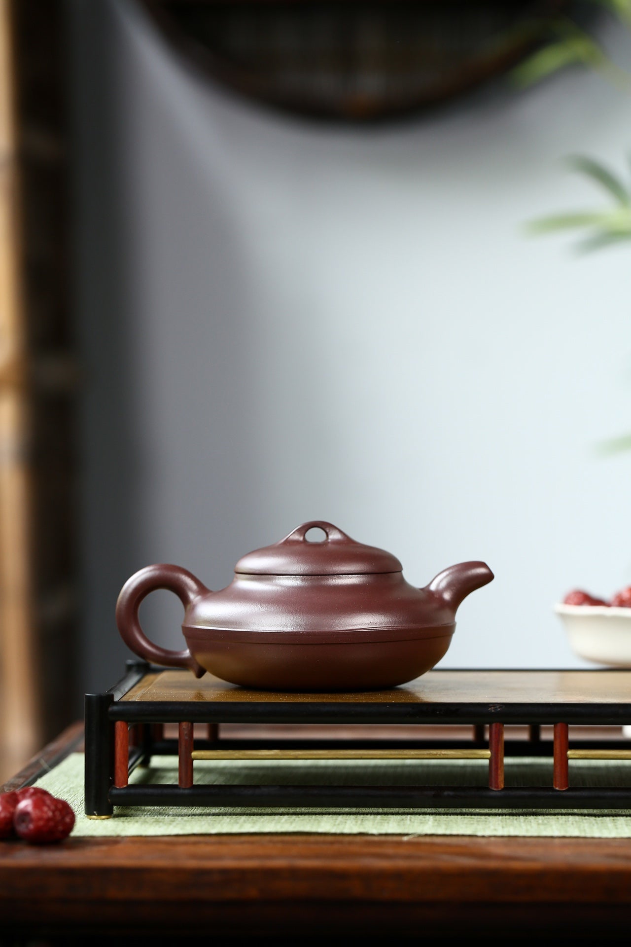 【线圆】 制壶 许夕萍（国家级助理工艺美术师） 泥料 原矿老紫泥 容量270cc
