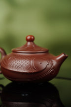 邱爽 | 范泽锋高徒·省大师紫砂潜力重器【年年有余壶】原矿优质老紫泥·220cc