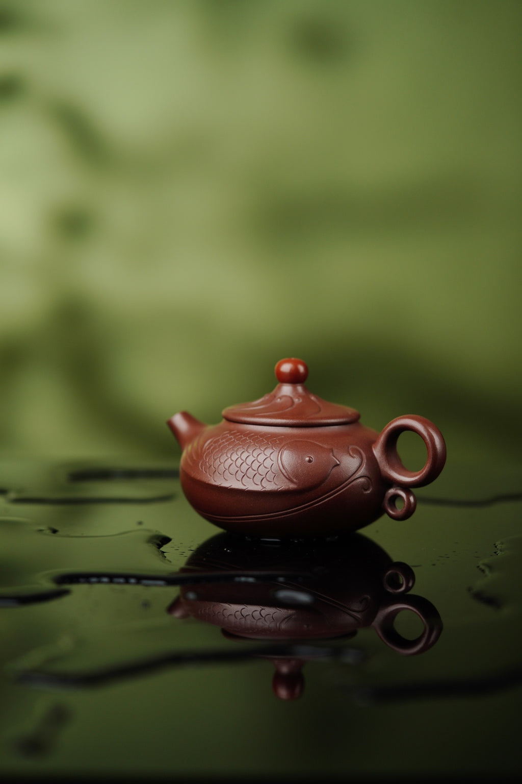邱爽 | 范泽锋高徒·省大师紫砂潜力重器【年年有余壶】原矿优质老紫泥·220cc