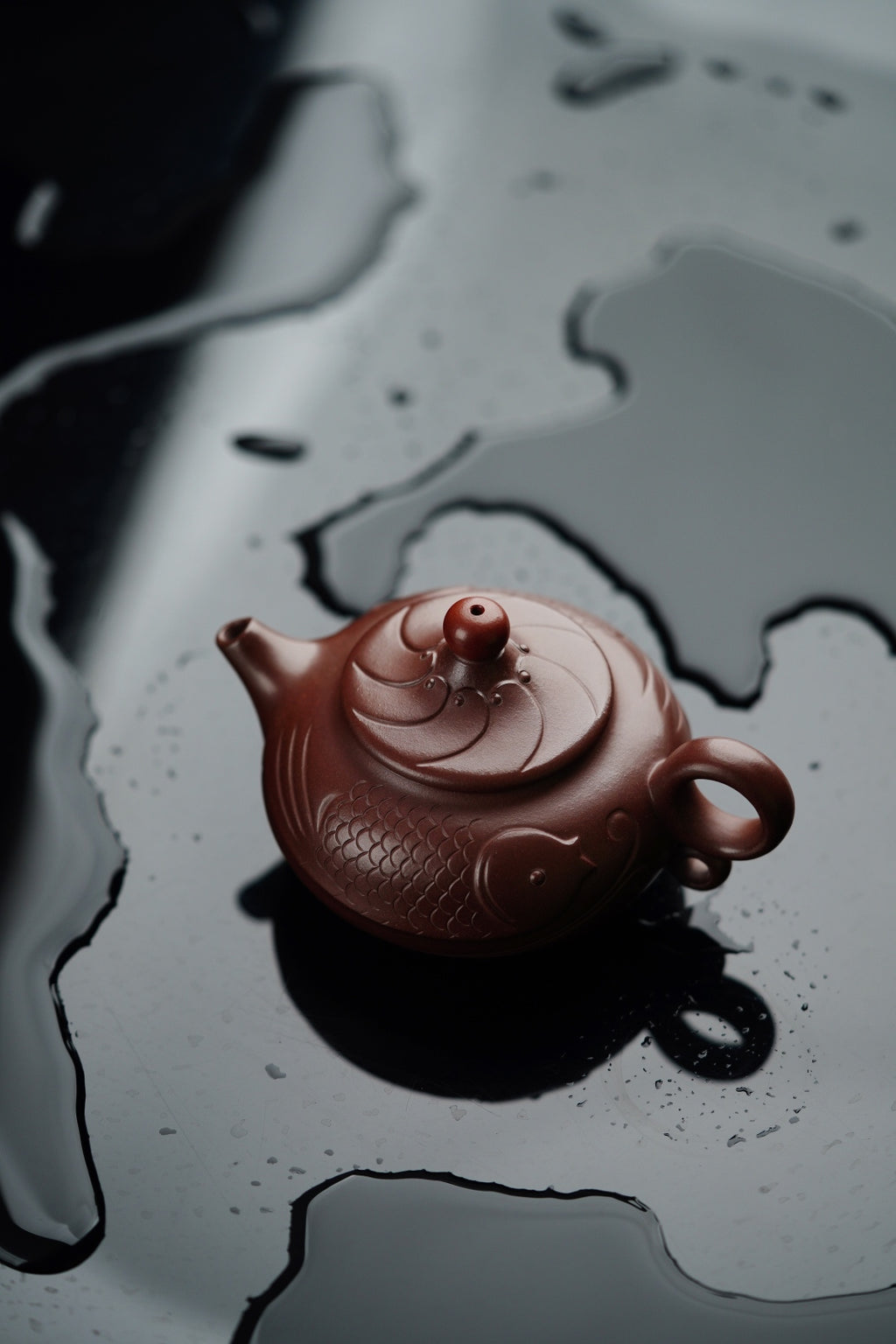 邱爽 | 范泽锋高徒·省大师紫砂潜力重器【年年有余壶】原矿优质老紫泥·220cc