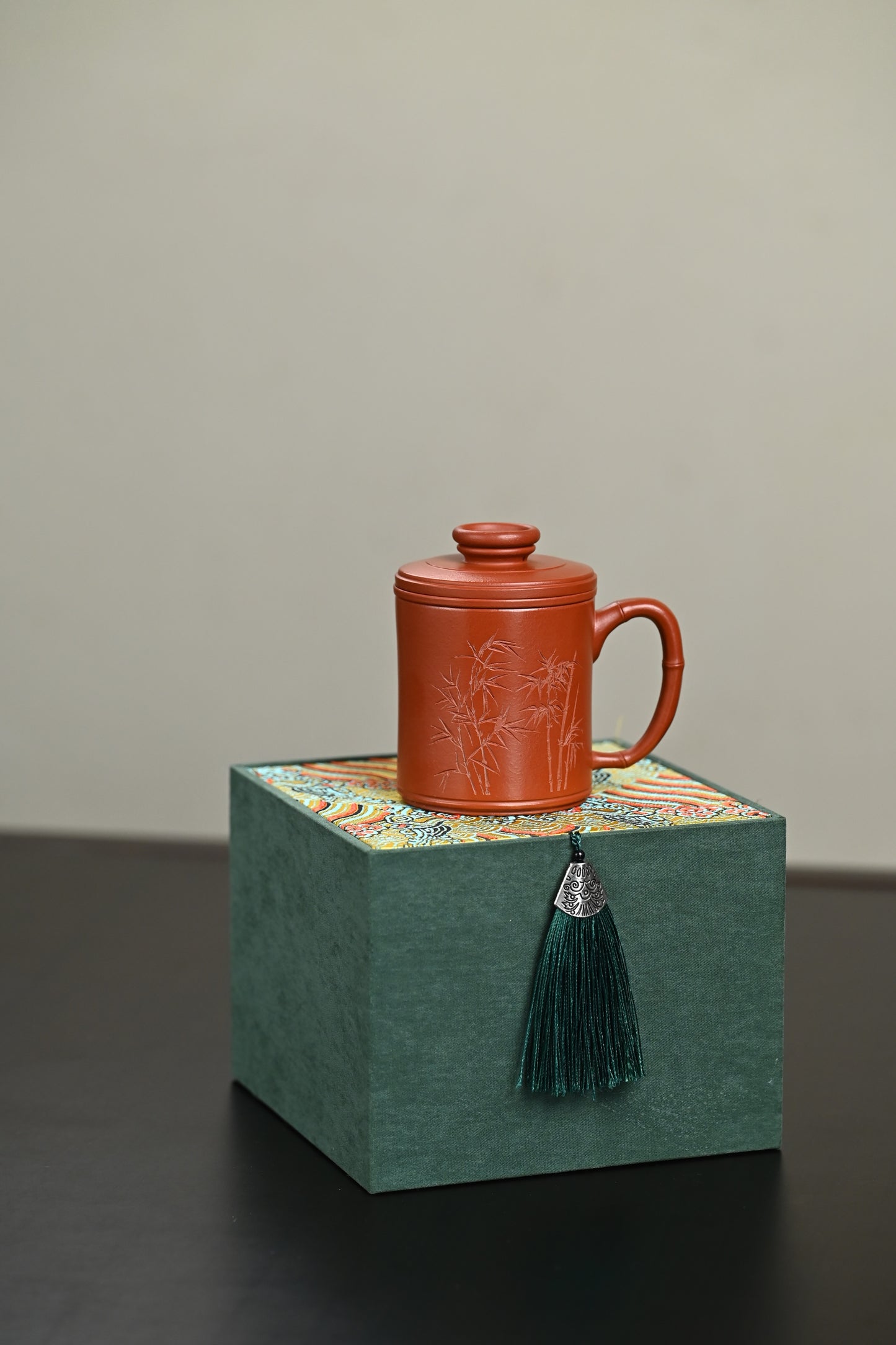 新品·盖杯·极品皱皮朱泥·容量180cc·陈华军（国家级工艺美术师）