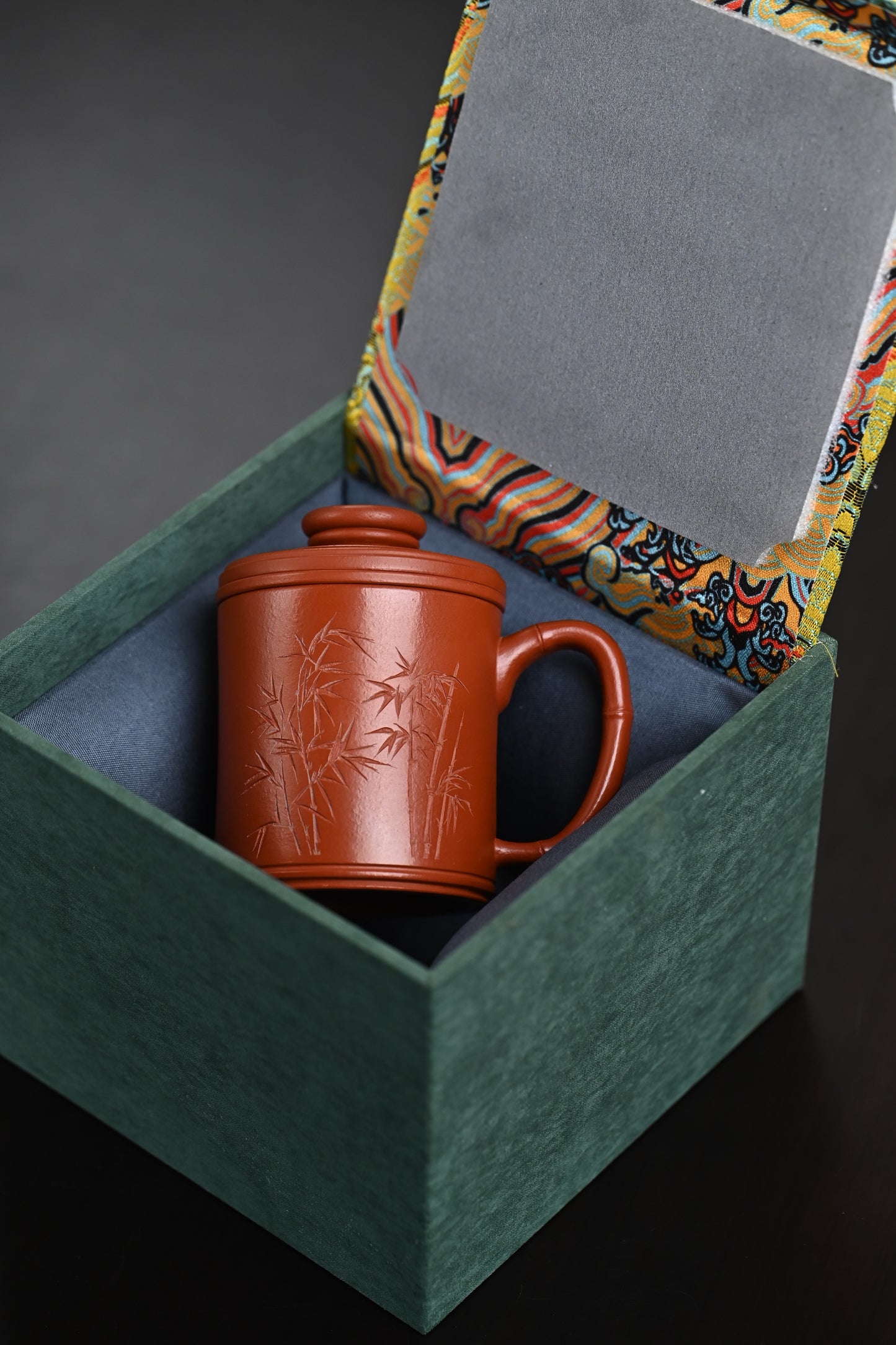 新品·盖杯·极品皱皮朱泥·容量180cc·陈华军（国家级工艺美术师）