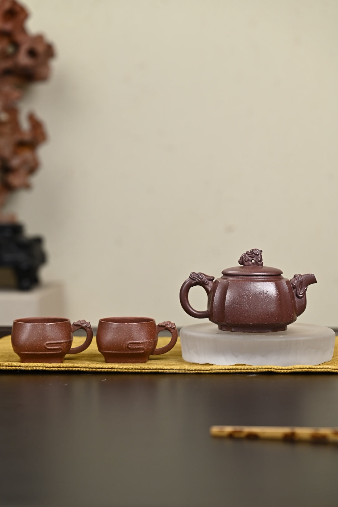 『龙尊』套组 紫玉金砂·壶容量280cc·杯容量80cc·16孔出水·陈华军（国家级工艺美术师）