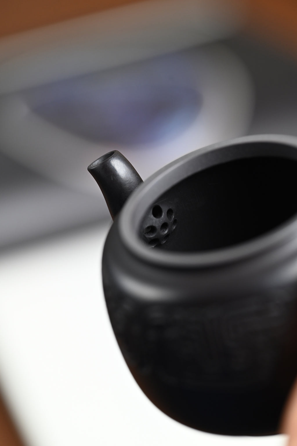 『宫灯』 石黄·容量150cc·7孔出水·内推·秦国萍（国家级高级工艺美术师）