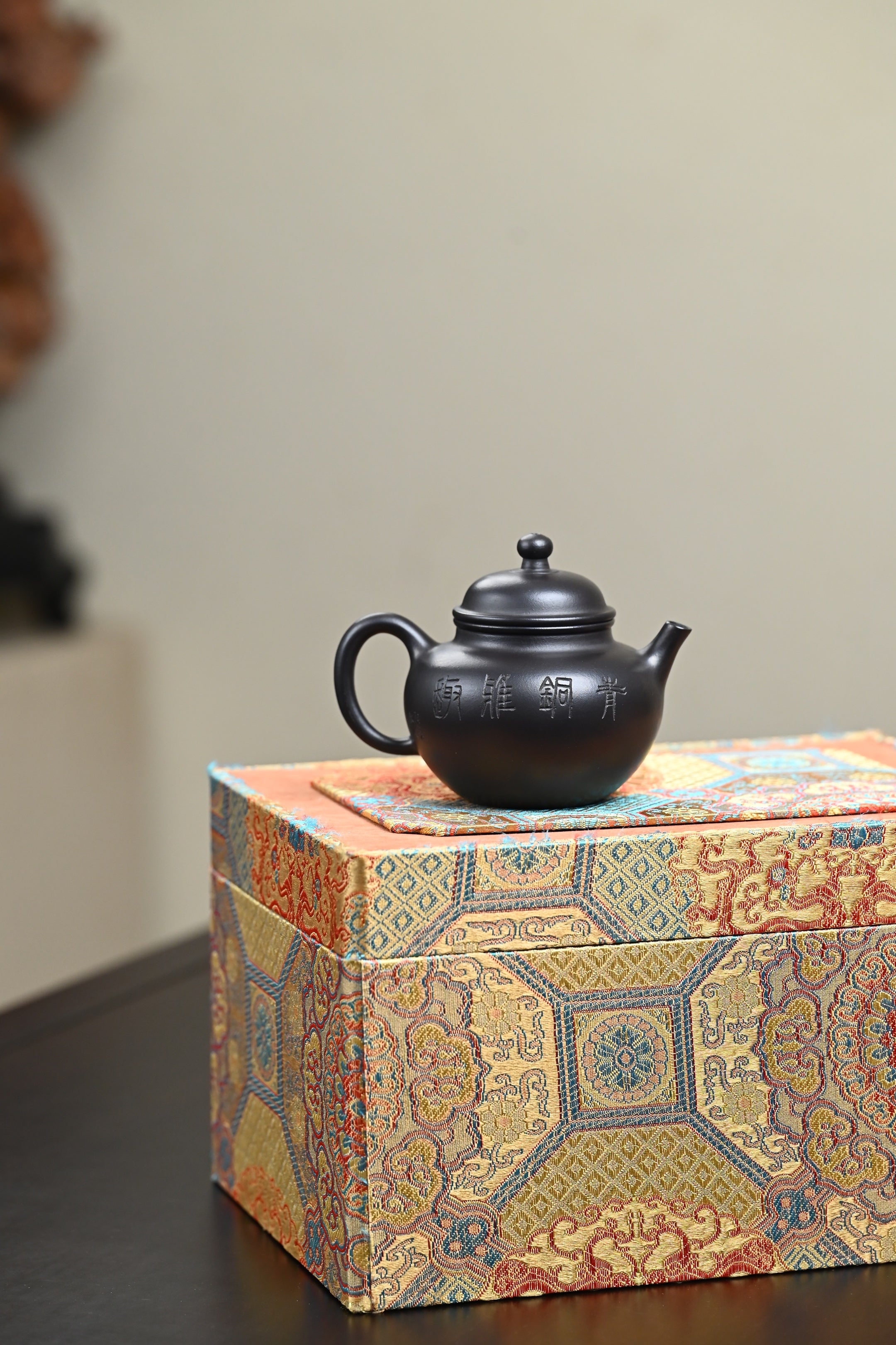 『古·莲子』 石黄·容量180cc·7孔出水·内推·秦国萍（国家级高级工艺美术师）