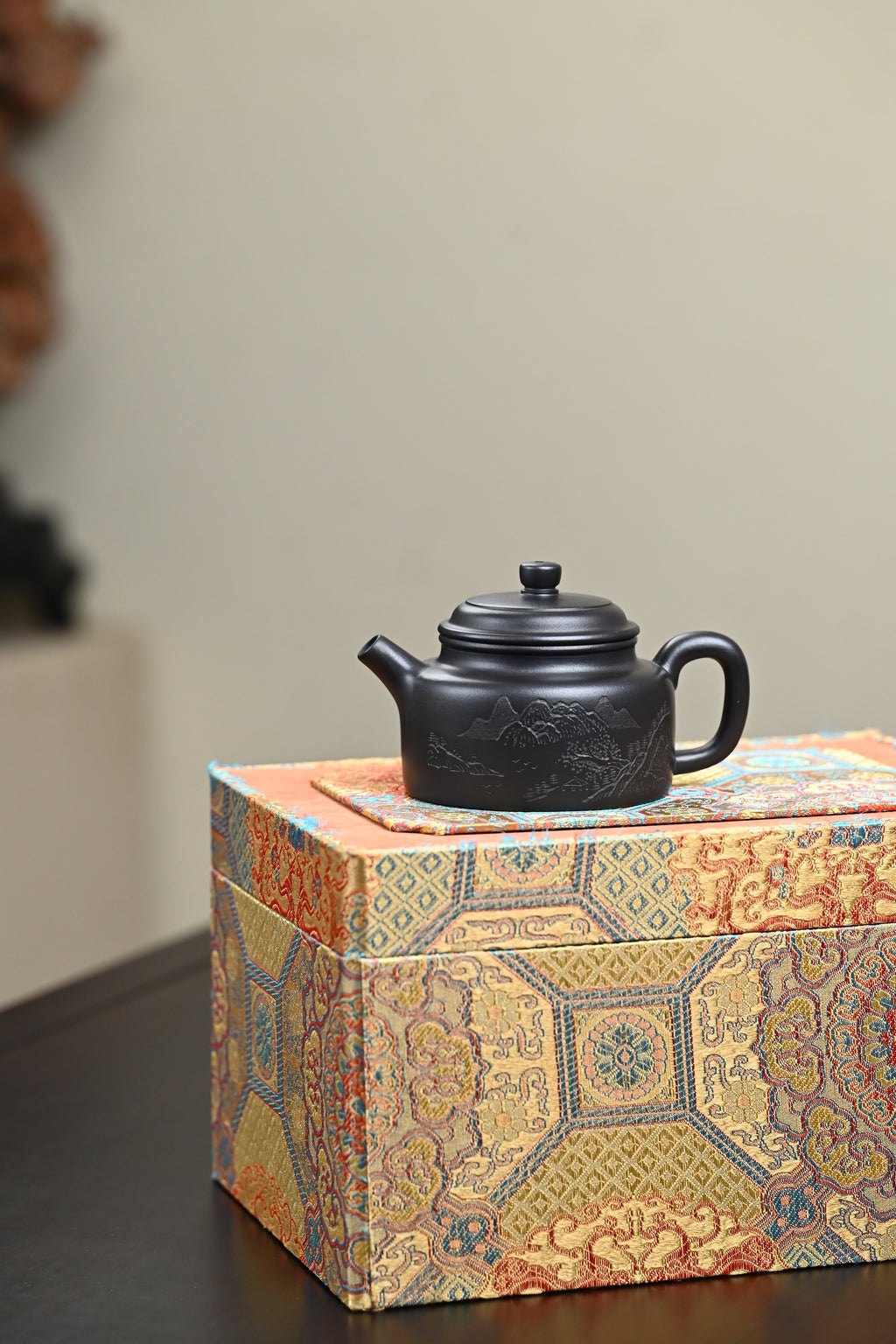 『德钟』 石黄·容量190cc·7孔出水·内推·秦国萍（国家级高级工艺美术师）
