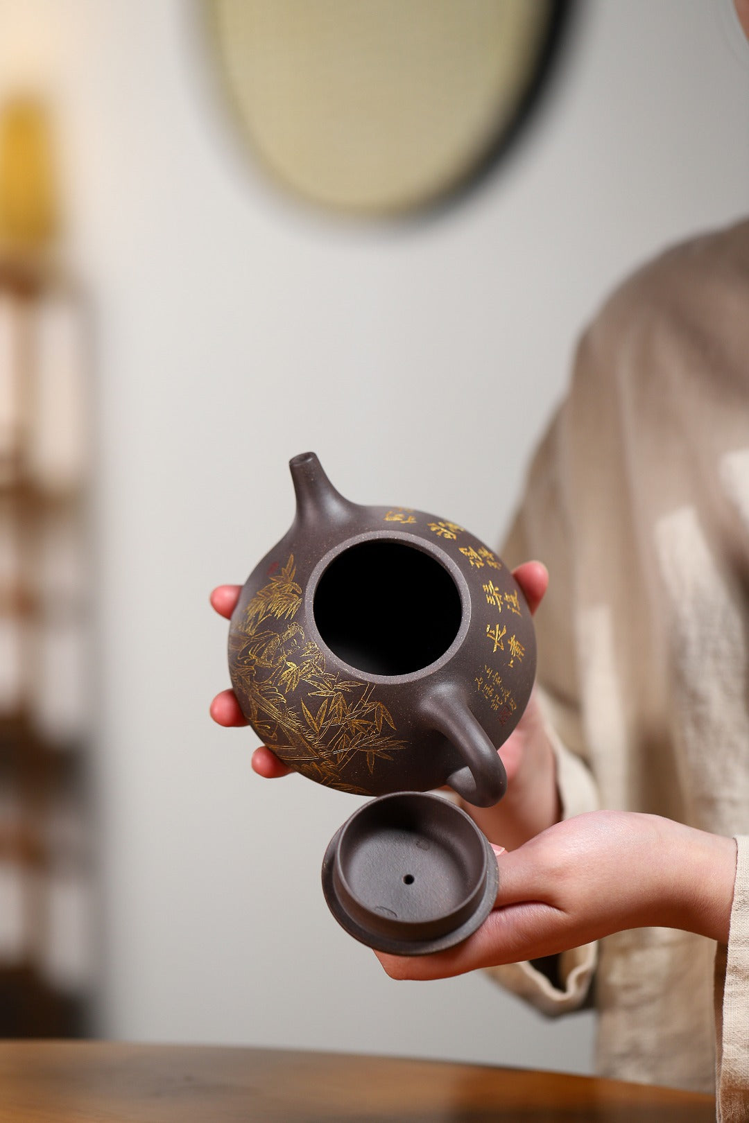 【石瓢】证书持壶照配套齐全 吴菊凤（国家级高级工艺美术师） 原矿青灰泥 容量400cc