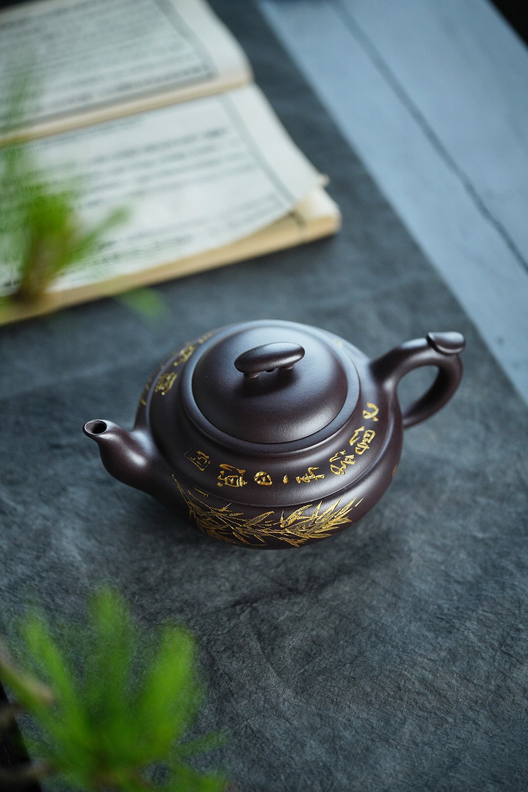 【上新桥】 制壶 万庆元（国家级高级工艺美术师） 原矿紫茄泥 容量 420cc