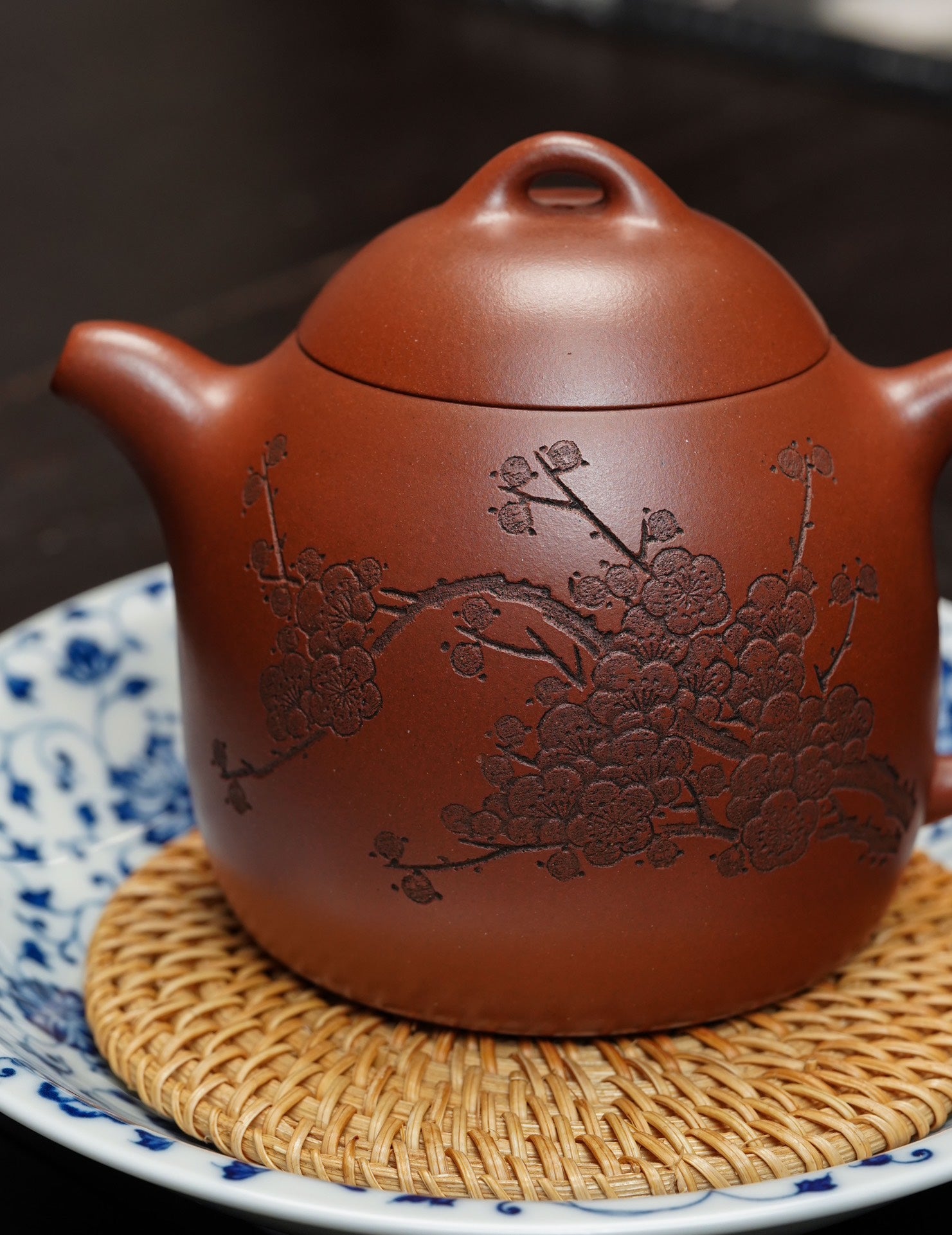 【重器收藏】中国砂界梅王·朱炳浩（石陶本工款）秦权壶》通转墨梅 (孤品)原矿极品底槽青·500cc 大品
