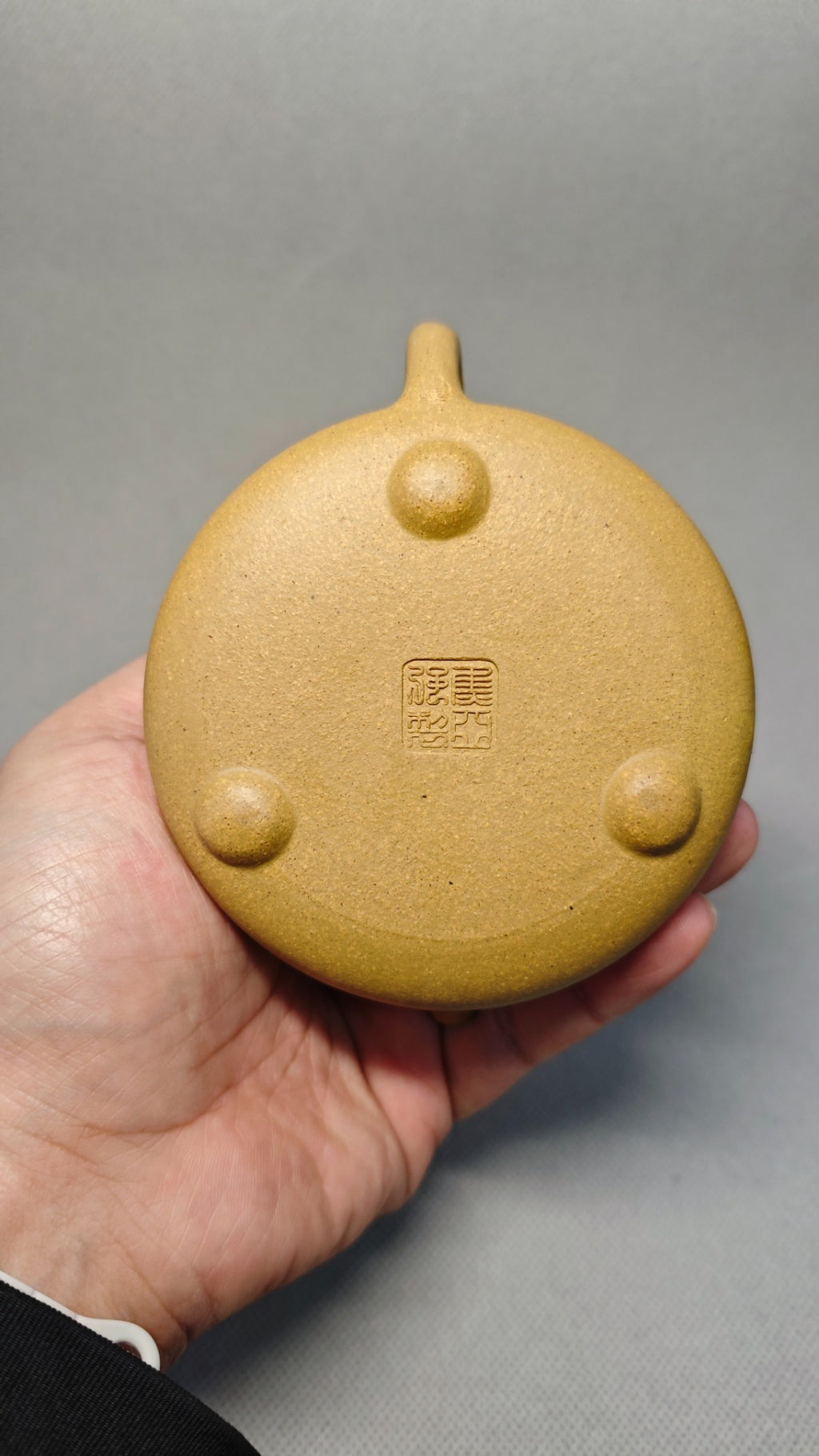 【景舟石瓢】  制壶：焦亚强   (国家级工艺美术师) 泥料：原矿黄段泥 容量：170cc