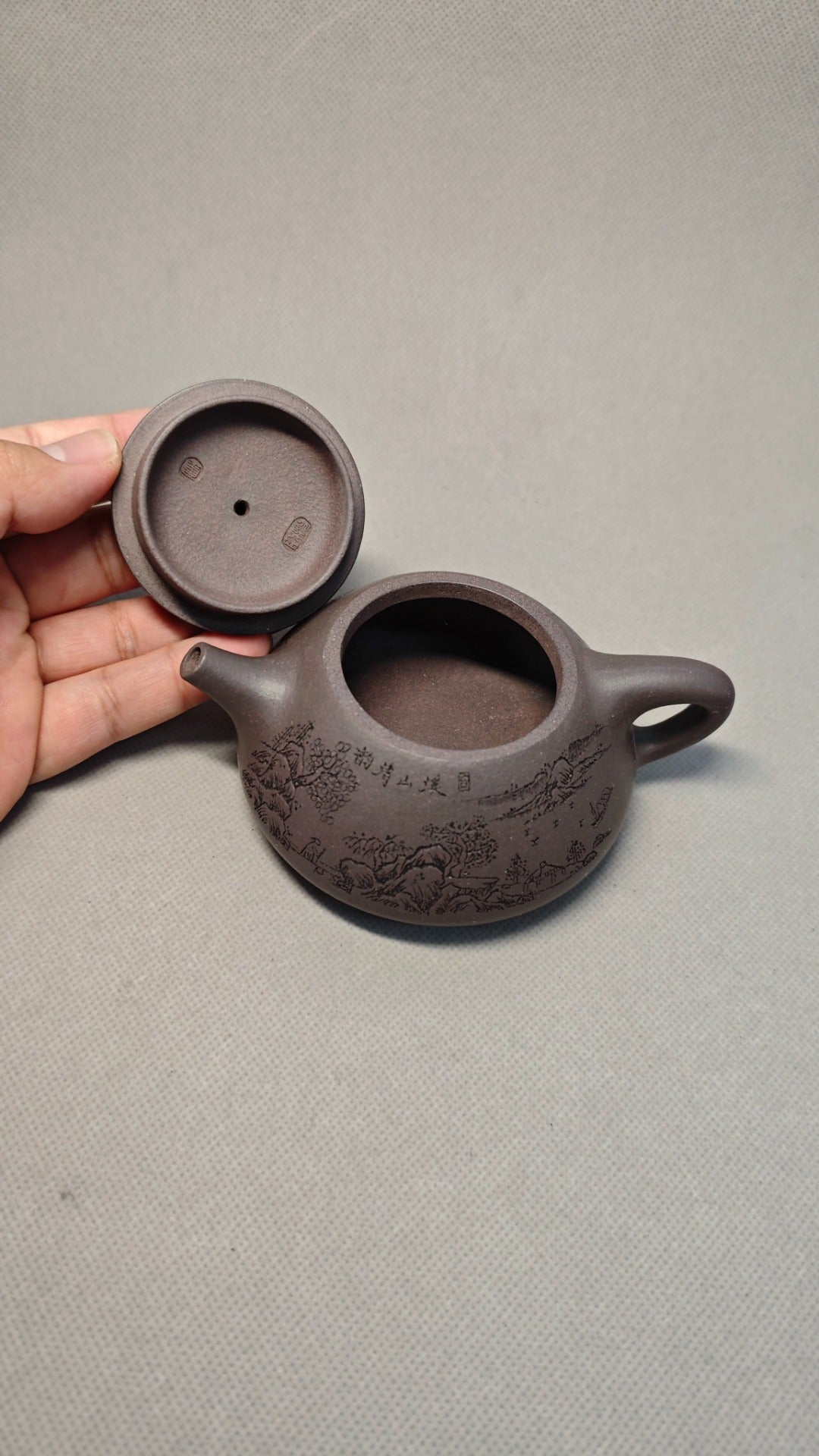 【景舟石瓢】  制壶：焦亚强   (国家级工艺美术师) 泥料：原矿青段泥 容量：200cc
