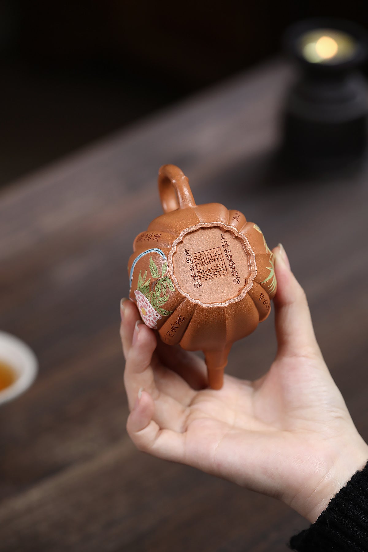 【竹瓢】作者 ：陈未红（非遗传承人） 泥料：降坡泥 容量：130cc 刻绘：云青刻字