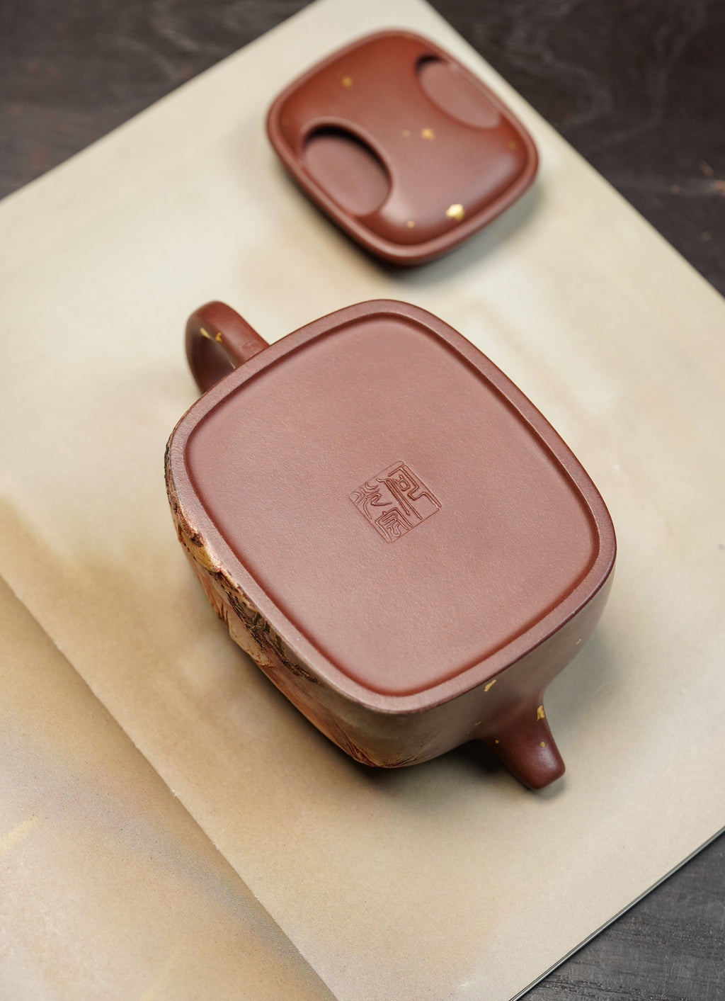 宗师泰斗·何光宏《四方牛盖壶》，极具收藏传世潜力·送礼顶流·孤品重器原矿极品底槽清·300cc