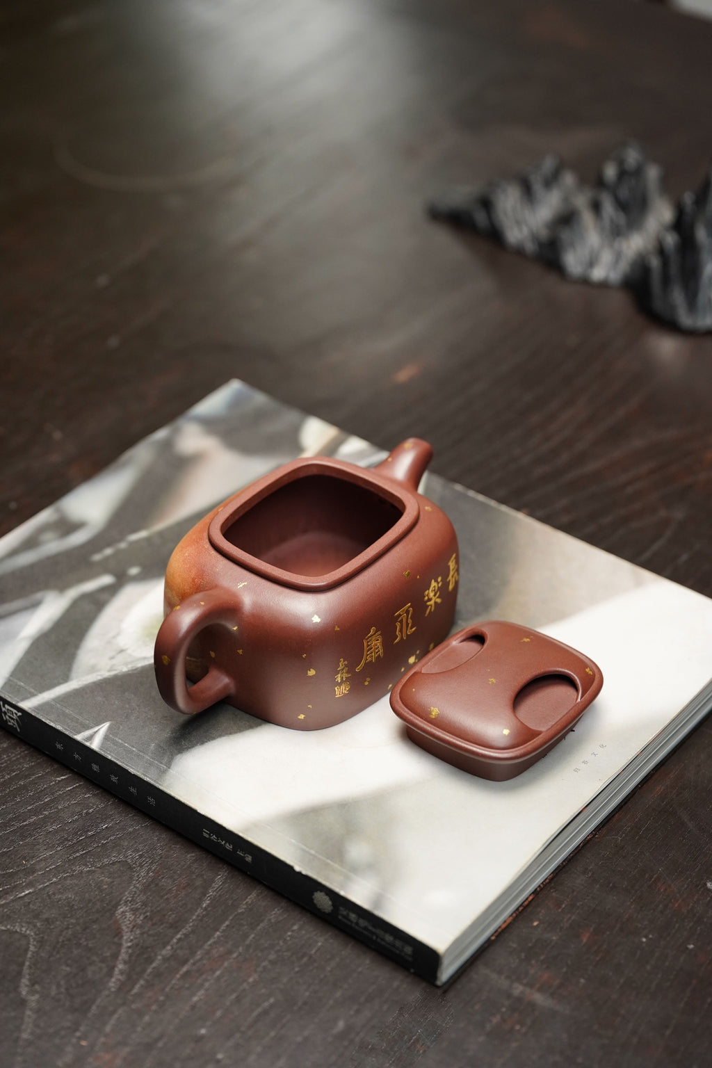 宗师泰斗·何光宏《四方牛盖壶》，极具收藏传世潜力·送礼顶流·孤品重器原矿极品底槽清·300cc