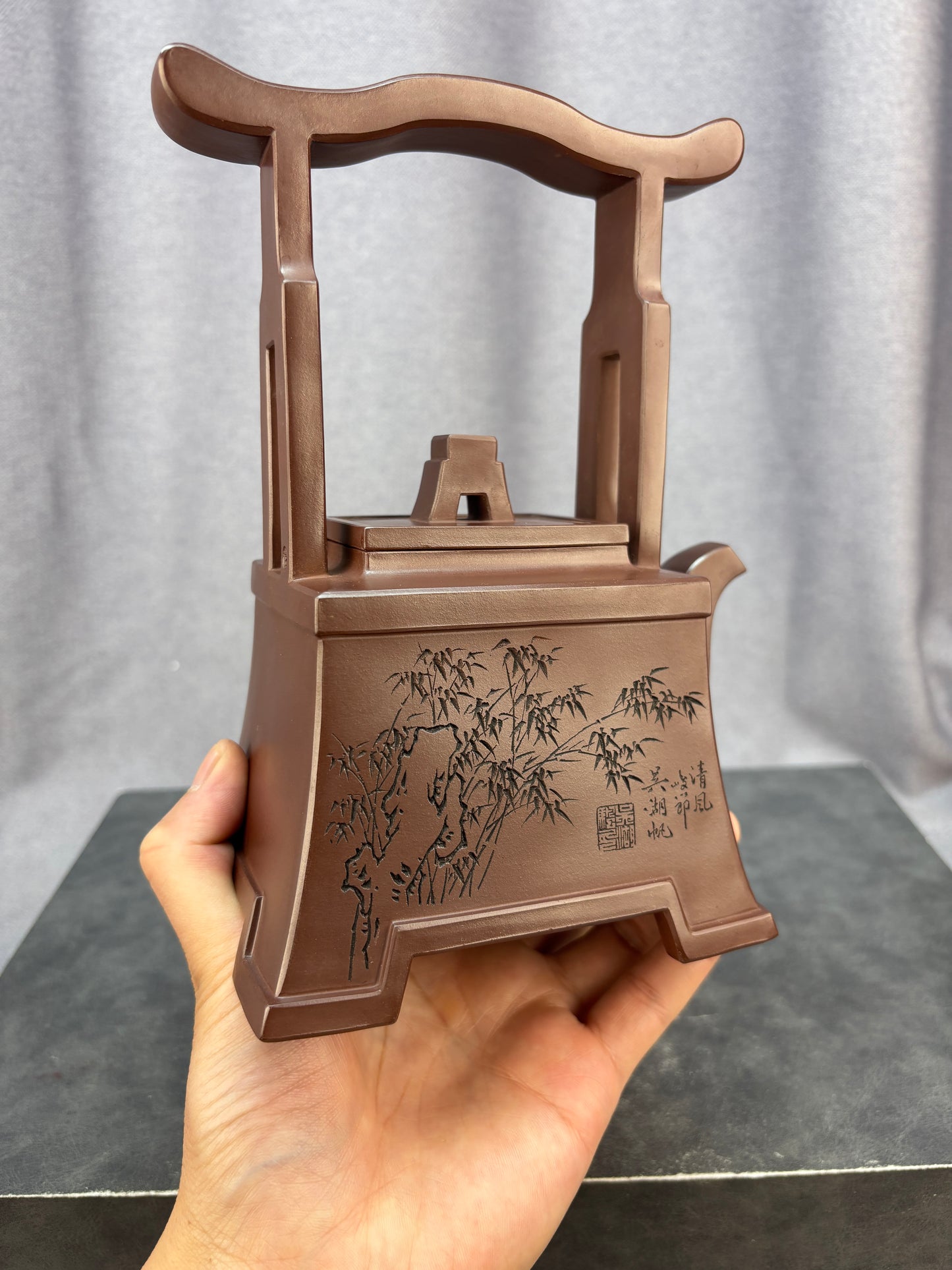 程辉大师佳作福利·紫砂界的功勋级重器《方石提梁》原矿极品老紫泥 580cc