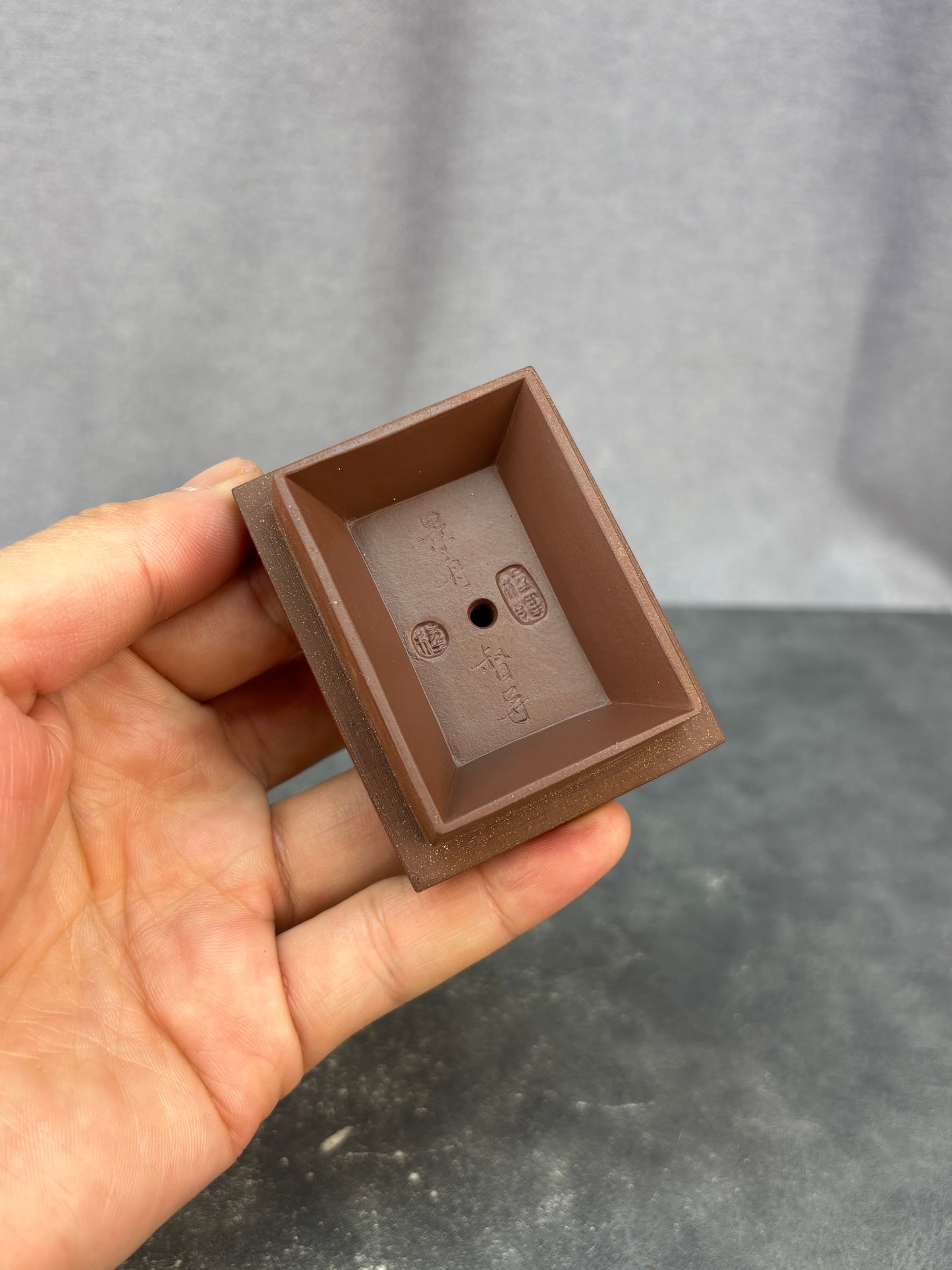 程辉大师佳作福利·紫砂界的功勋级重器《方石提梁》原矿极品老紫泥 580cc