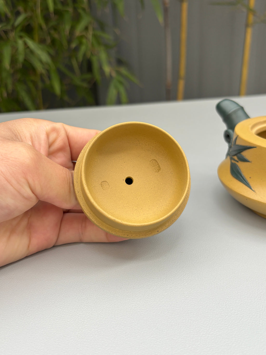紫砂七老花器泰斗蒋蓉唯一传人·蒋艺华制【岁寒三友壶】原矿极品黄金段泥·220cc